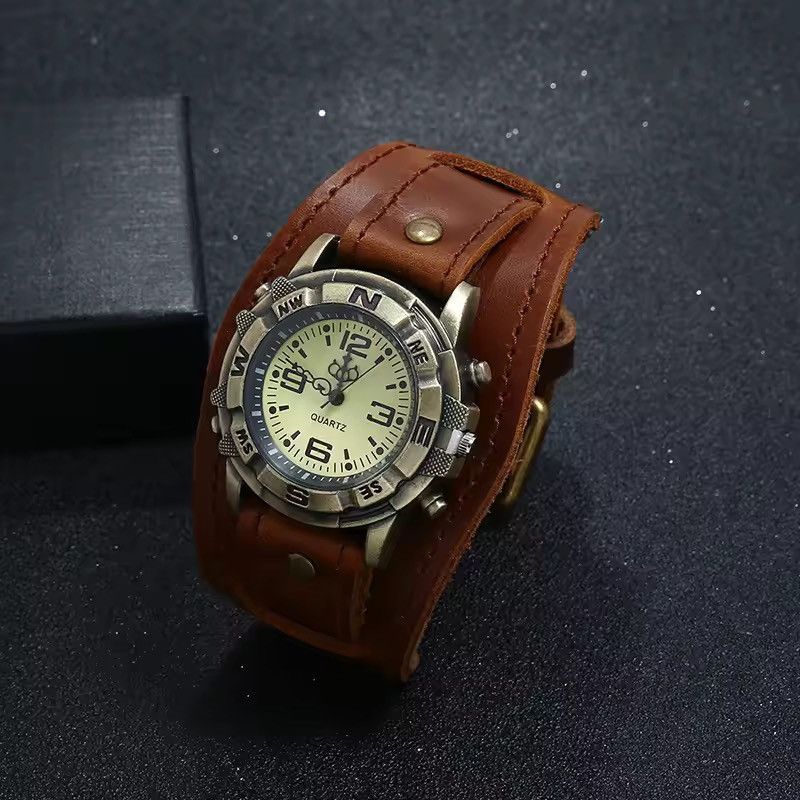 Jewelry Round Quartz Watch With Leather Band Size ONE SIZE - 1 Thumbnail