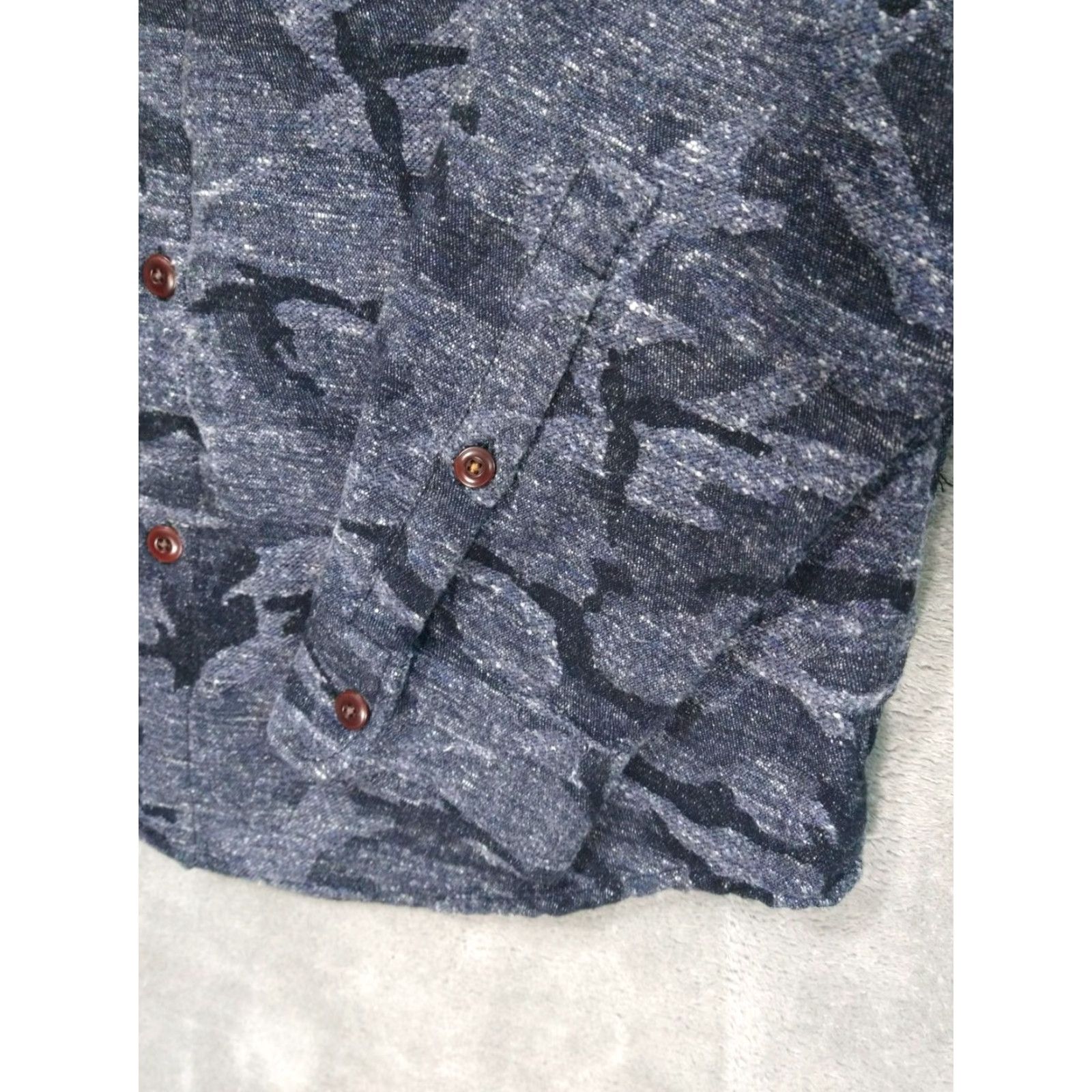 Lucky Brand Lucky Brand Shirt Mens Medium Gray Camo Flannel Classic Fit Long Sleeve Button-Up Size US M / EU 48-50 / 2 - 3 Thumbnail
