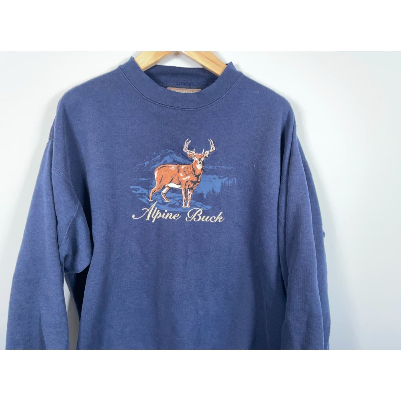 Vintage VINTAGE Headwaters Sweatshirt Dark Blue Embroidered Alpina Buck Men XL Graphic Print Crew Neck Pullover Regular Cotton-Blend Fleece Size US XL / EU 56 / 4 - 4 Thumbnail