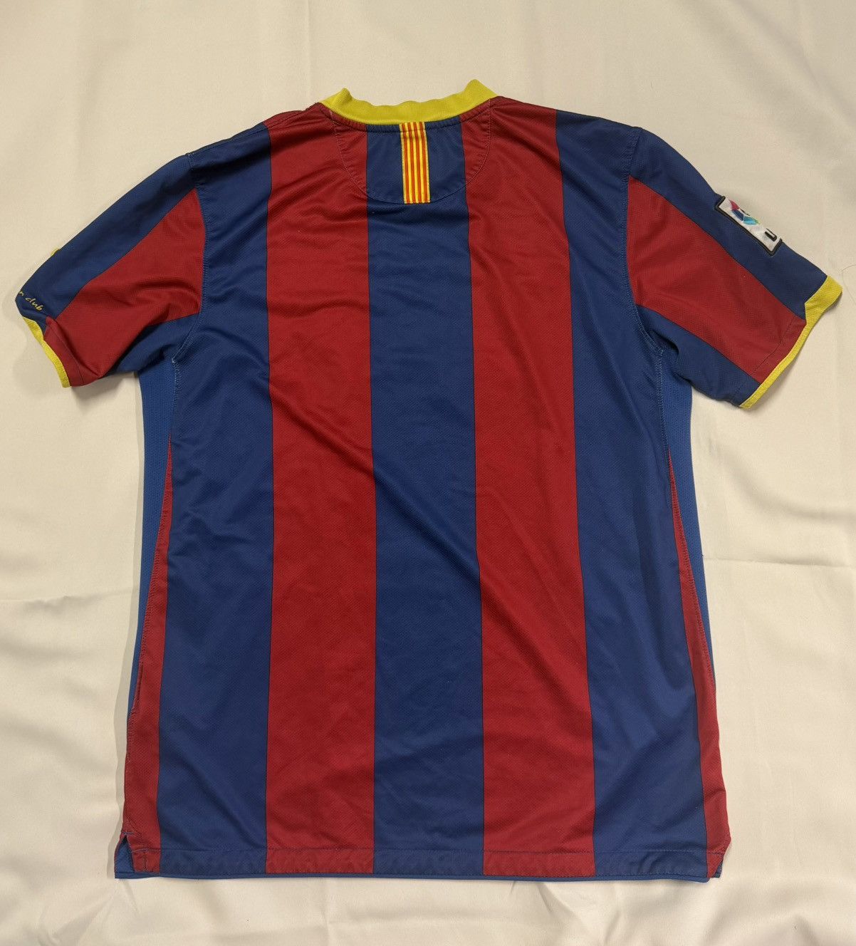 Nike 2010-2011 FC Barcelona Home Shirt Nike Size US L / EU 52-54 / 3 - 6 Thumbnail