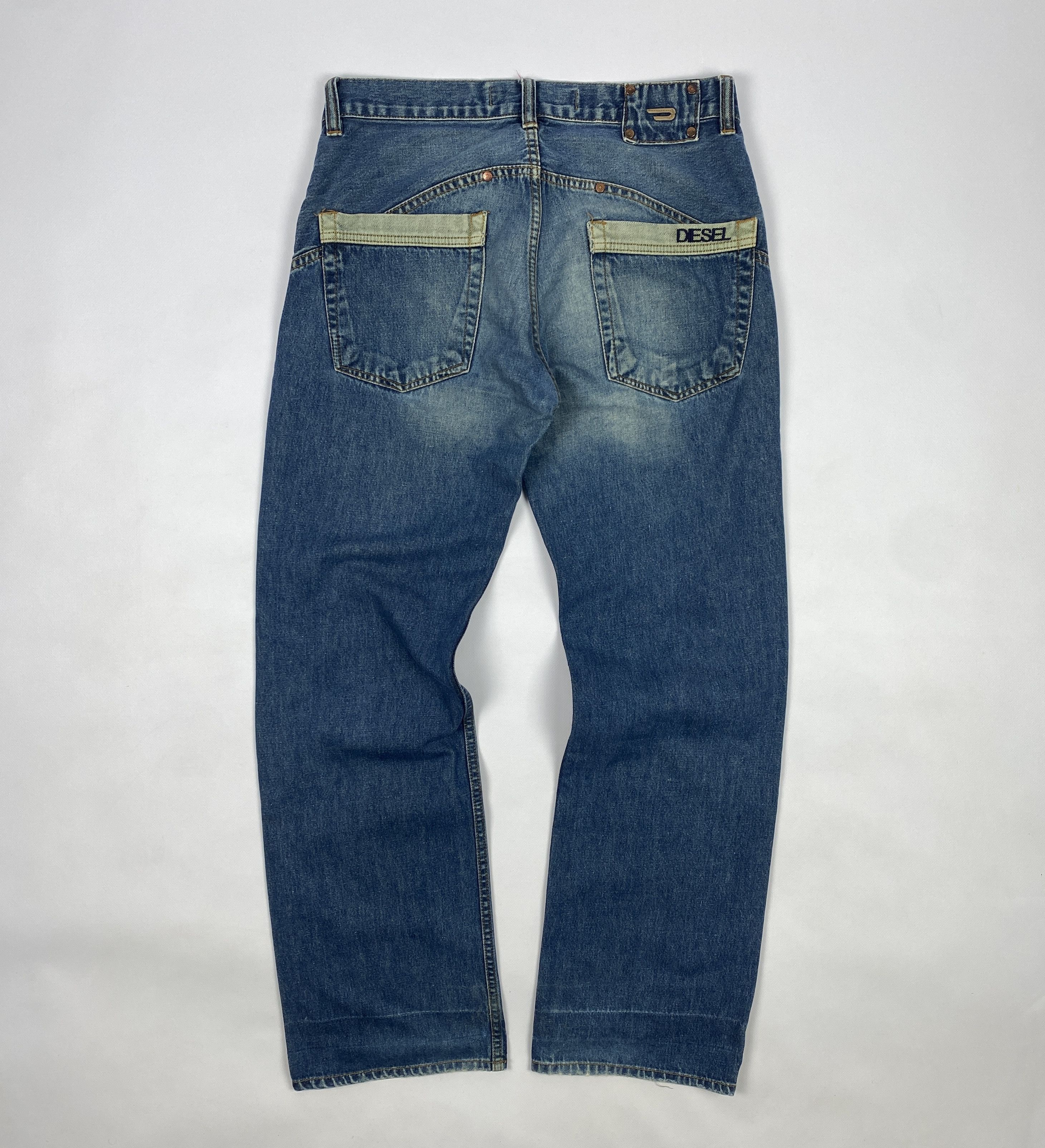 Diesel × Vintage Vintage Men`s Diesel Regular Fit Blue Denim Jeans Size 33 Size US 33 - 1 Thumbnail