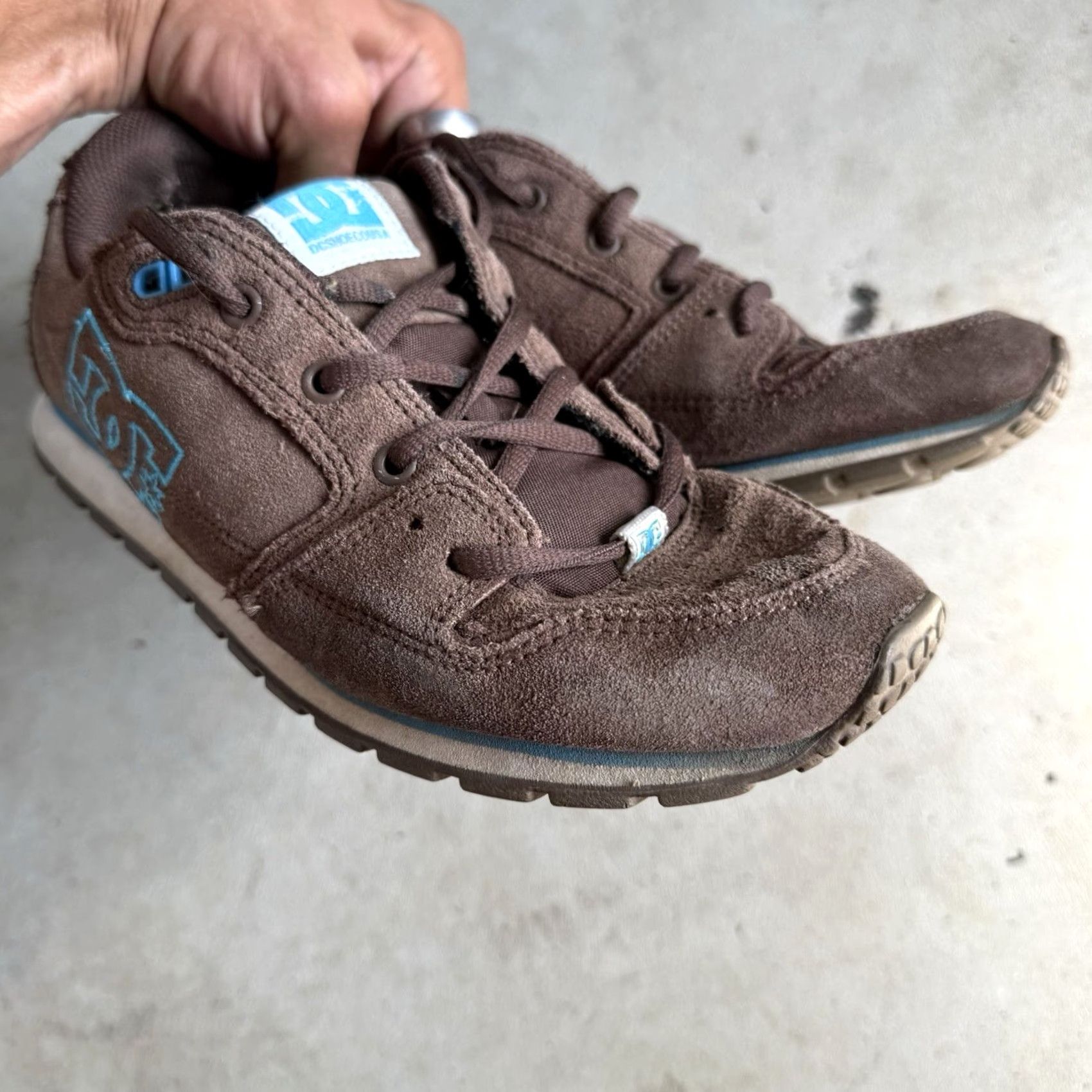 Vintage DC Alias Lite Sneaker Womens Low Top Round Toe Leather 8.5 Brown Athletic Running Jogging Walking Sneakers Shoes Size M / US 6-8 / IT 42-44 - 3 Thumbnail