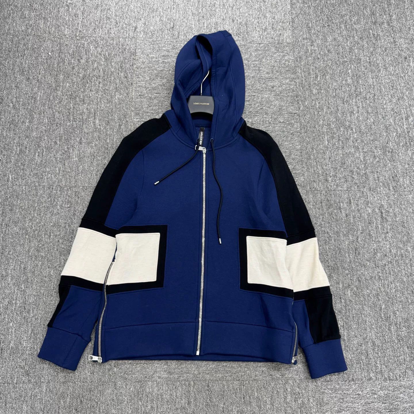 Neil Barrett Neil Barrett Color-Block Space Cotton Hoodie Size US S / EU 44-46 / 1 - 1 Thumbnail