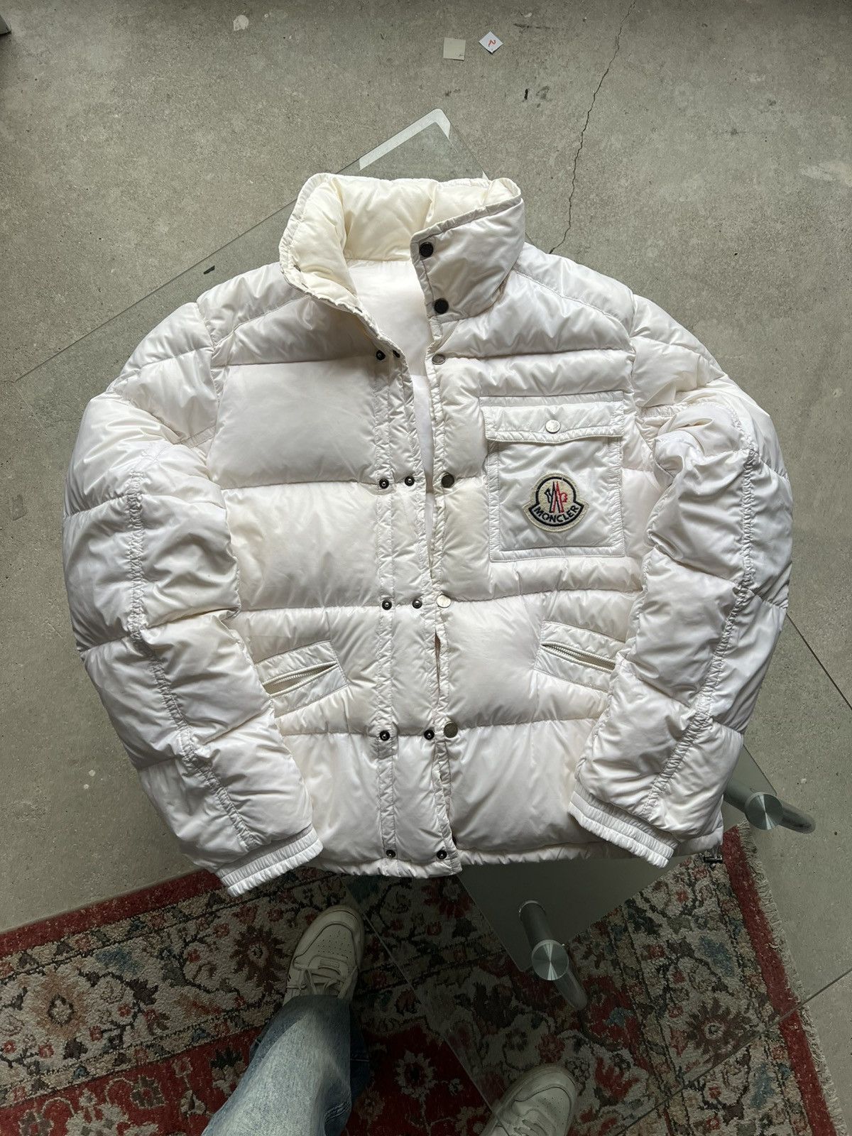 Moncler Vintage Moncler down jacket big patch logo white Size US XL / EU 56 / 4 - 2 Thumbnail