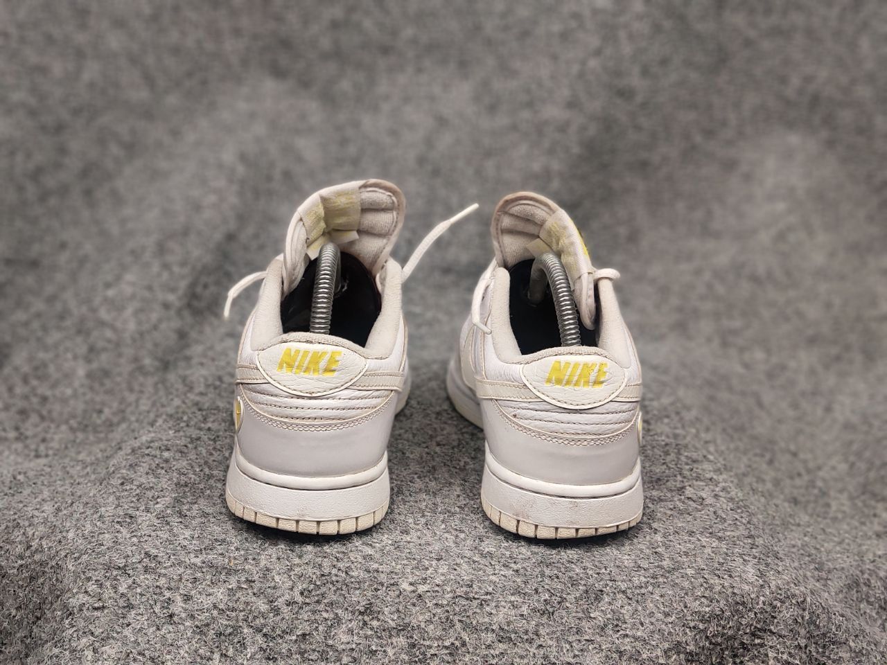 Nike Nike Dunk Low Valentines Yellow Heart Sneakers Vintage Shoes Size US 9 / IT 39 - 15 Thumbnail