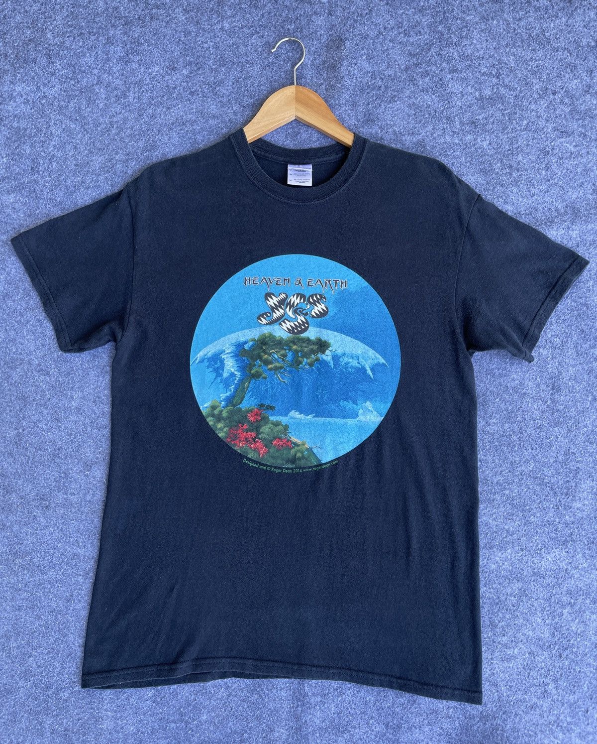 Band Tees × Vintage Last Drop🔥Rare🔥Vintage YES Heaven & Earth Band Tour Tee Size US M / EU 48-50 / 2 - 8 Thumbnail