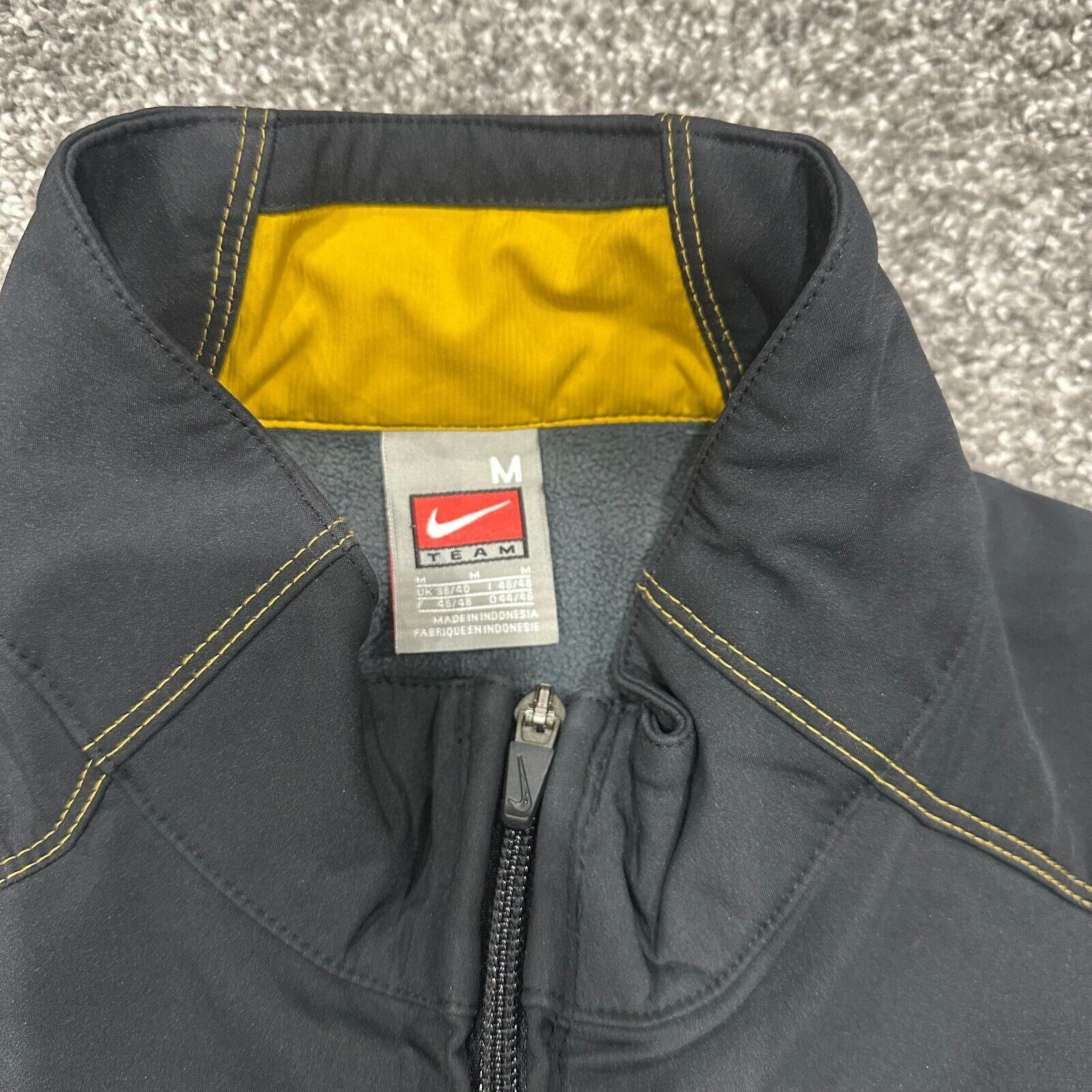 Nike Vtg Nike Missouri Tigers Hardshell Jacket Heavyweight Mens M Size US M / EU 48-50 / 2 - 3 Thumbnail