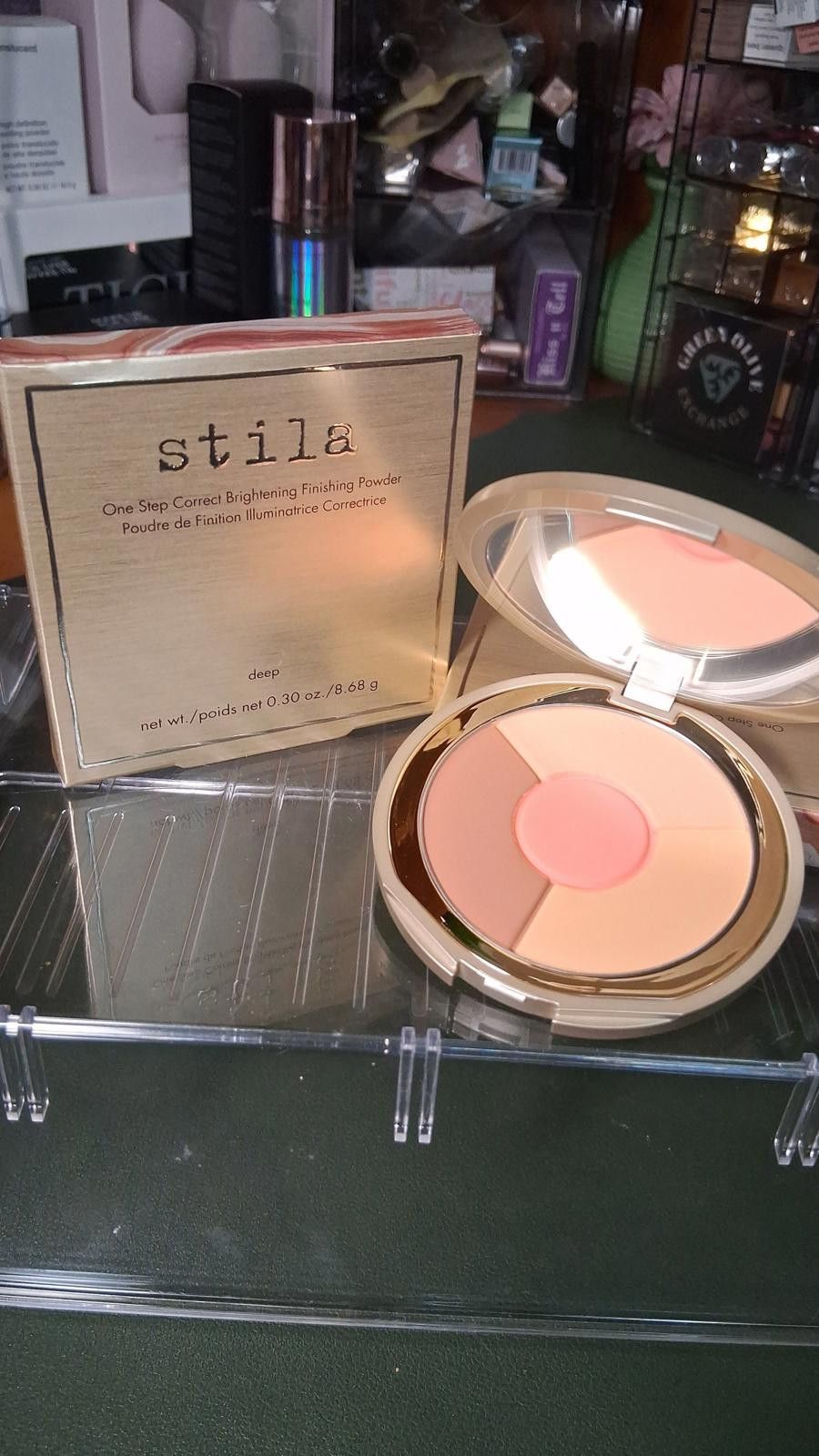 Silas Stila One Step Correct Brightening Finishing Powder Size ONE SIZE - 2 Thumbnail