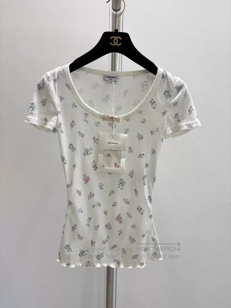 Chanel Chanel White printed small flower short sleeves Size XS / US 0-2 / IT 36-38 - 1 Thumbnail
