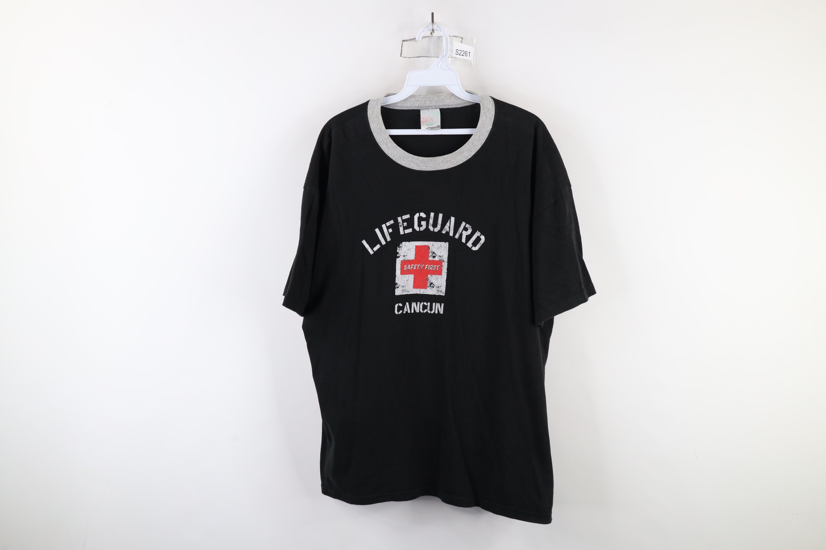 Vintage Vintage 90s Streetwear Out Lifeguard Cancun T-Shirt Black Size US XL / EU 56 / 4 - 1 Thumbnail