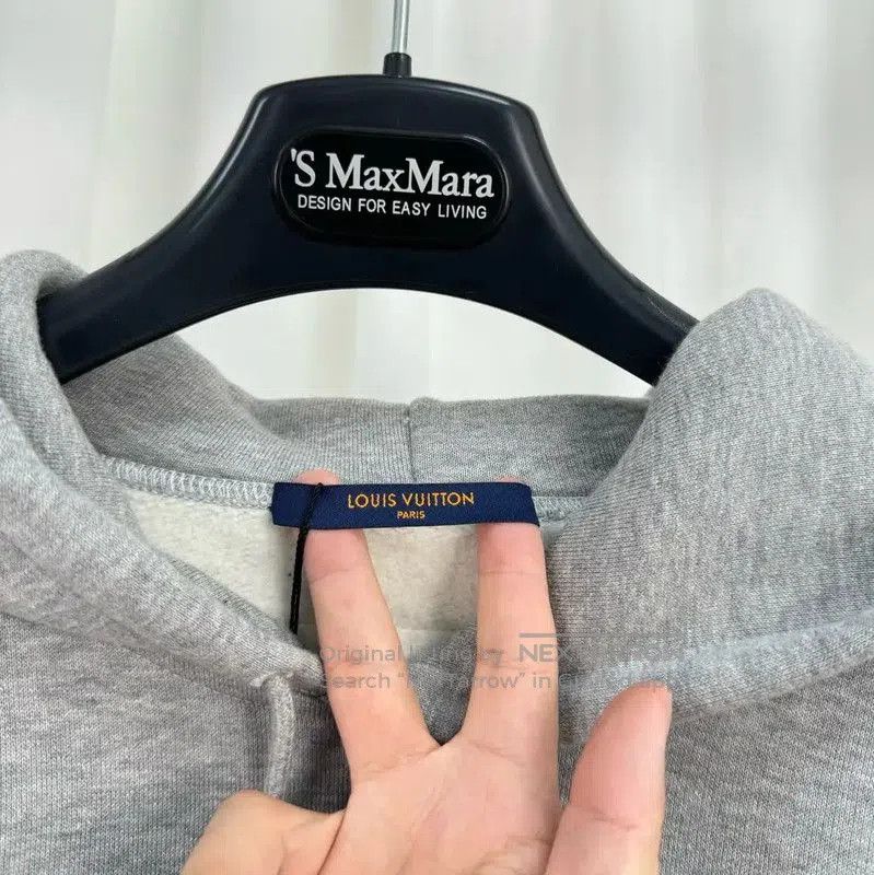 Louis Vuitton Louis Vuitton Gray Cotton Logo Sweatshirt for Men . Size US S / EU 44-46 / 1 - 5 Thumbnail