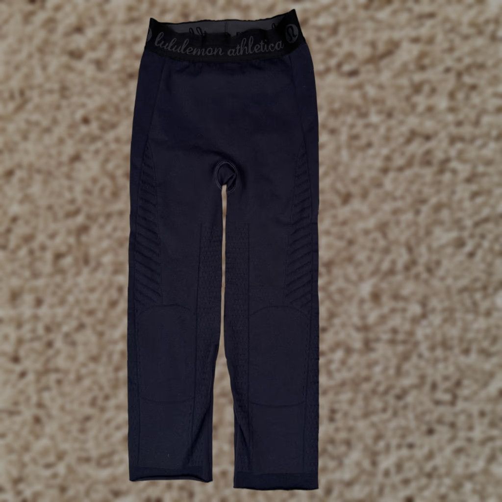 Lululemon Lululemon Leggings Womens 2 Blue Athletica Cropped 20" Inseam Yoga Cross Training Comfort Waist Size 26" / US 2 / IT 38 - 1 Thumbnail