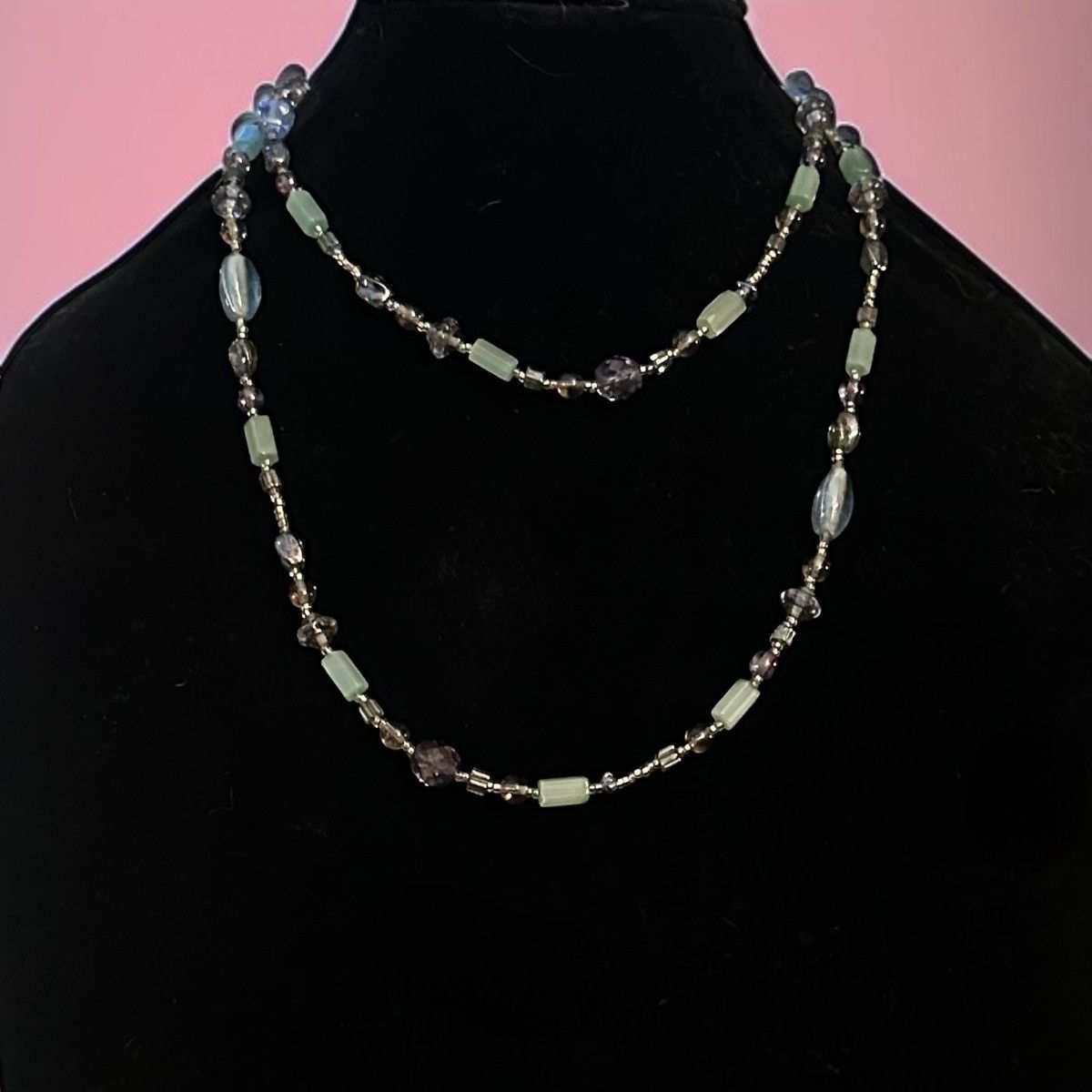 Vintage Vintage long light green and blue glass bead necklace Size ONE SIZE - 1 Thumbnail