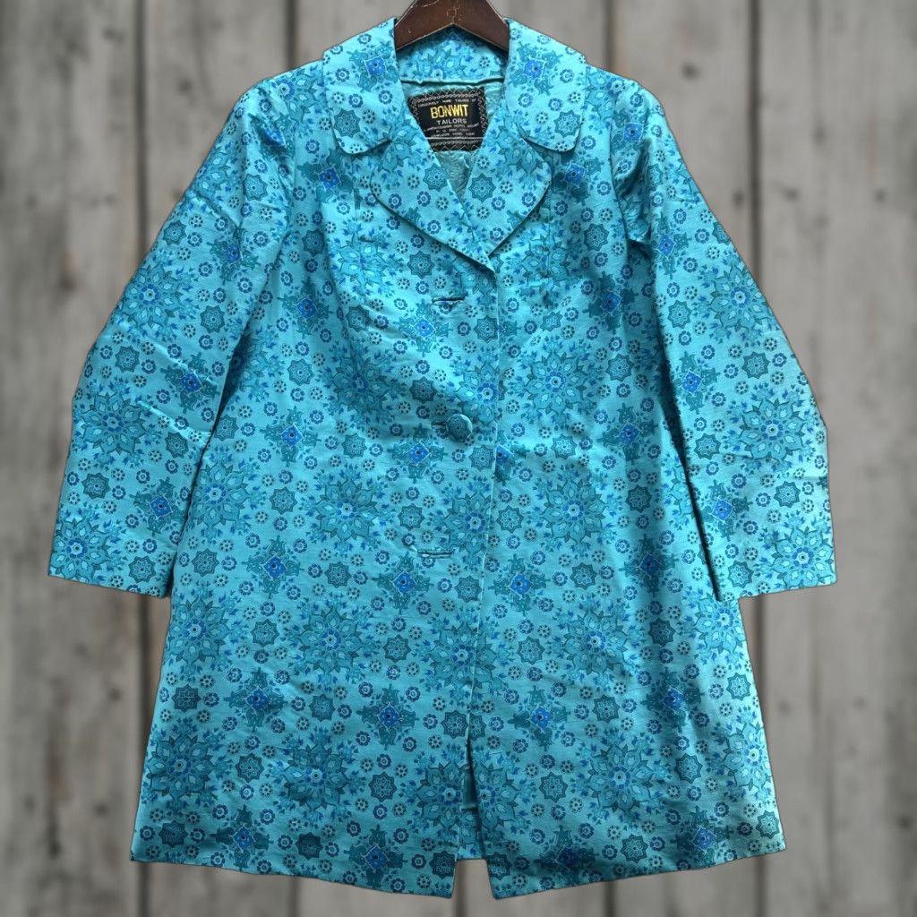 Vintage VINTAGE Bonwit Tailors Coat Womens M Turquoise Blue Floral Brocade 60s Overcoat Silk Lined Button Front Notched Collar Pockets Size M / US 6-8 / IT 42-44 - 1 Thumbnail
