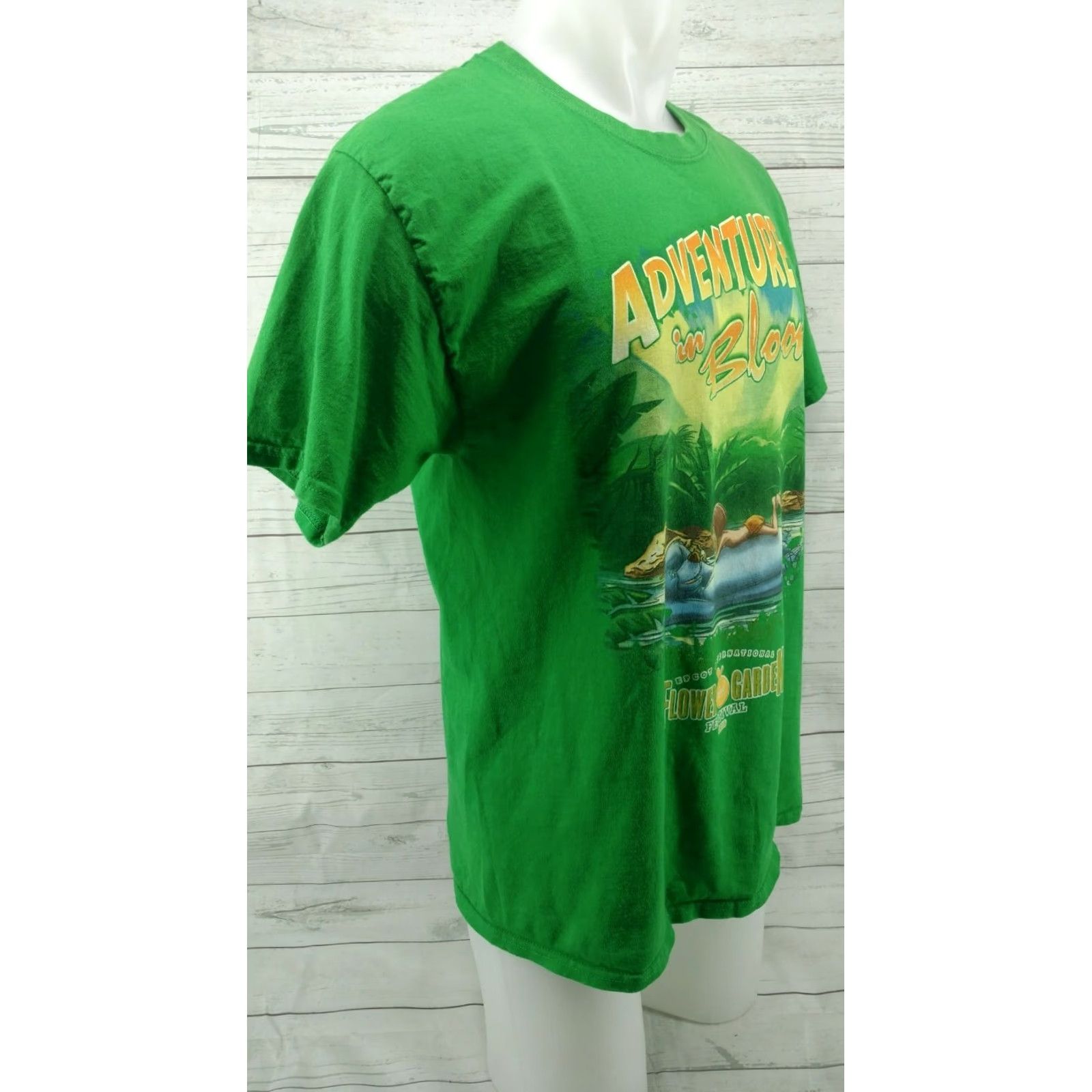 Hanes Disney Epcot Flower Garden Festival 2016 Shirt Adventure In Bloom Size Large Hanes Men T-Shirt Green Festival 2016 Mens Large Adventur In Bloom Size US L / EU 52-54 / 3 - 4 Thumbnail