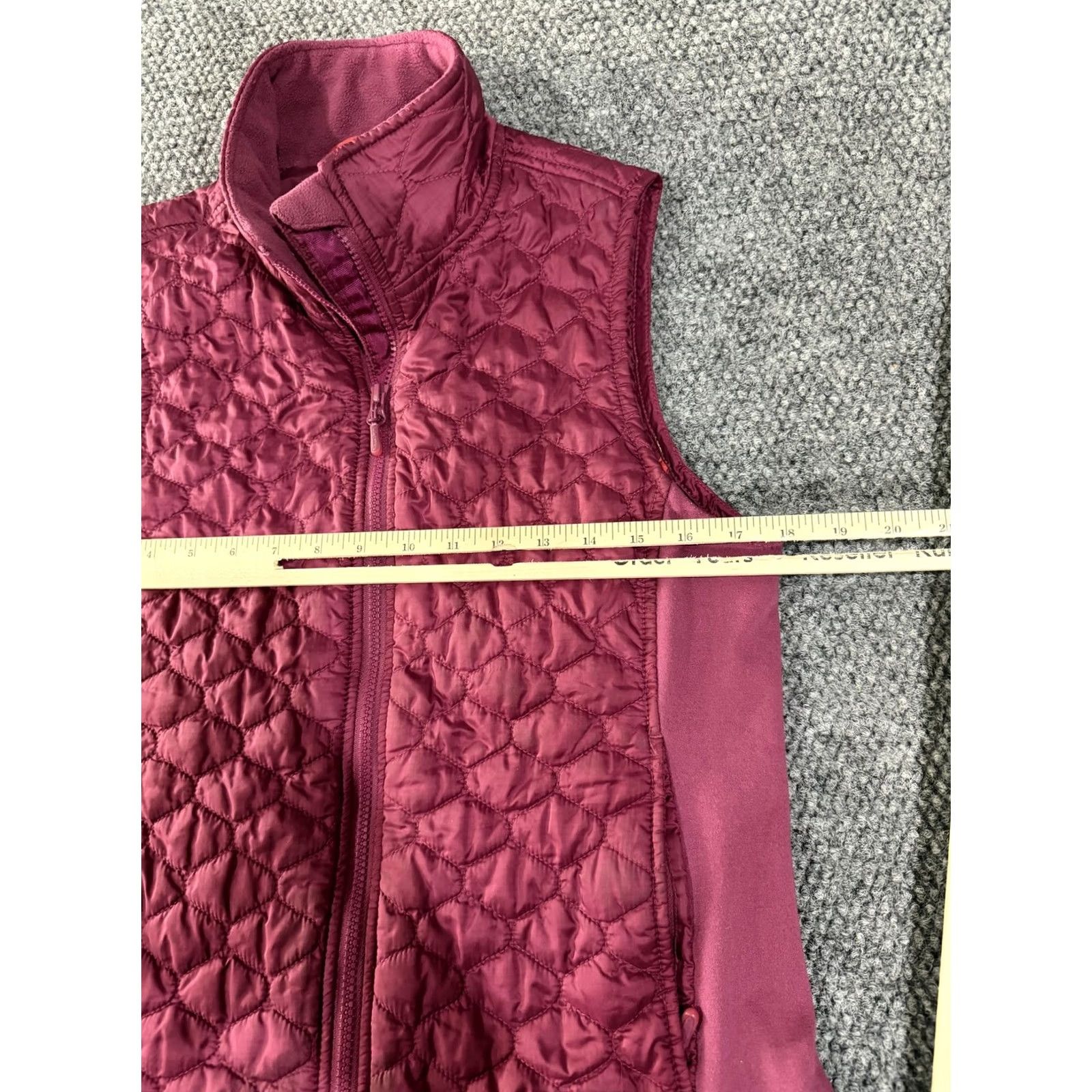 Vintage L.L.Bean Vest Womens M Pink Quilted Fleece Lined Softshell Full Zip Outdoor Vest Women Medium Pink Quilted Insulated Pockets Front Zip Size M / US 6-8 / IT 42-44 - 4 Thumbnail