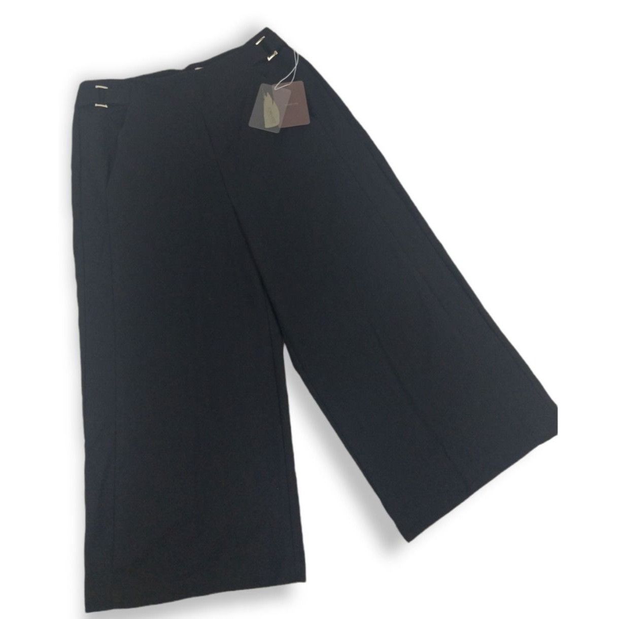 Forever 21 Forever 21 Misses S/P Small Petite Black Capri Gaucho Pants Size 28" / US 6 / IT 42 - 1 Thumbnail