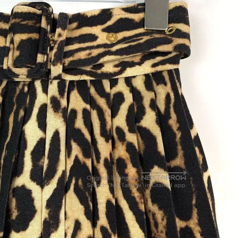 Burberry Burberry Colorful Silk Women's Skirt. Size 22" - 3 Thumbnail