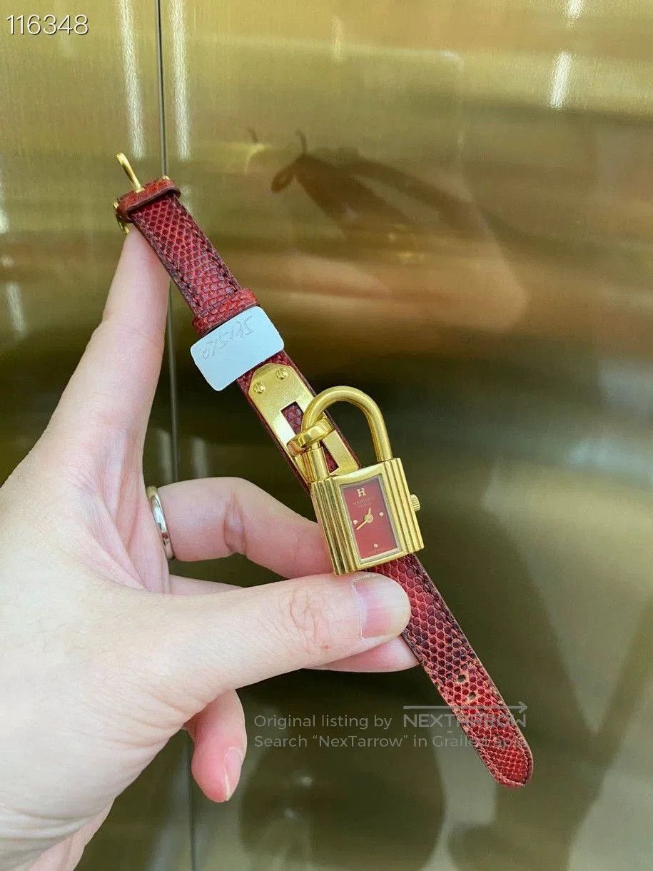 Hermès 075135 Red Gold Kelly Watch.