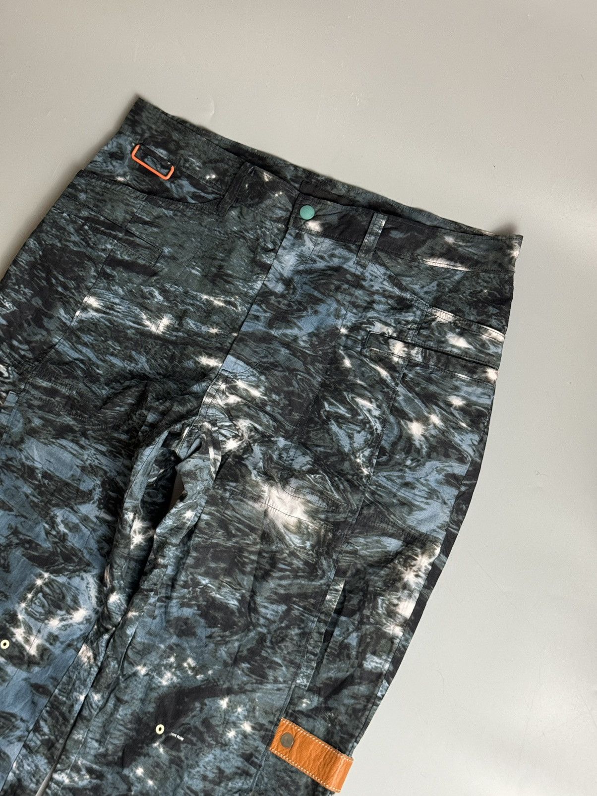 Jun Takahashi Undercover SS10 Less but Better Water Camo Cargo Pants Size US 34 / EU 50 - 4 Thumbnail