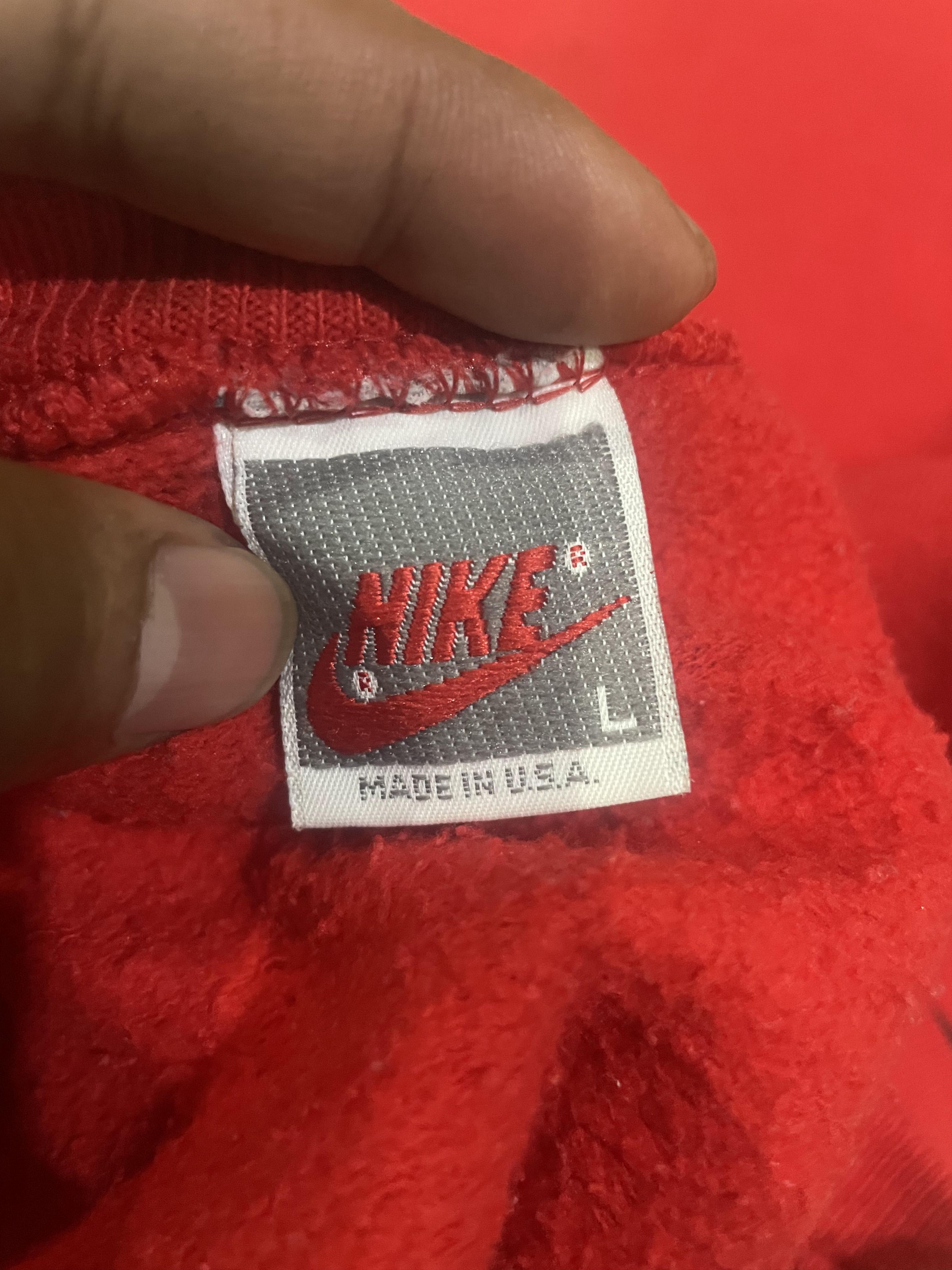 Nike Vintage 80's Nike Swoosh Red Crewneck Size US L / EU 52-54 / 3 - 7 Thumbnail