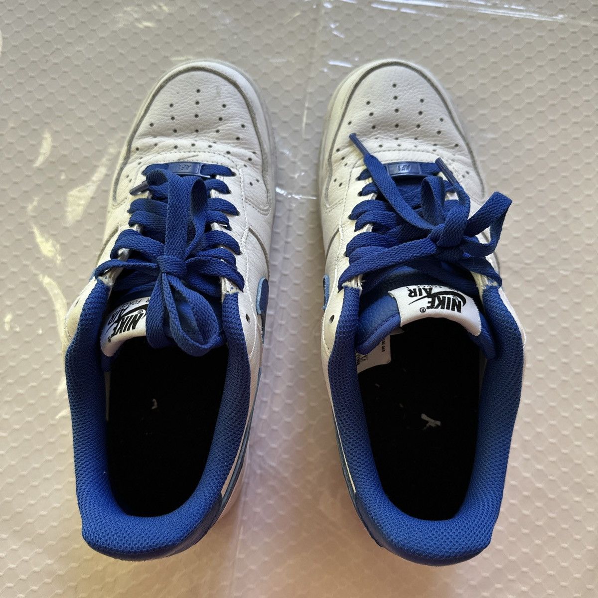 Nike Nike Men's Air Force One Low White & Blue Sneaker Size 7.5 Size US 7.5 / EU 40-41 - 4 Thumbnail