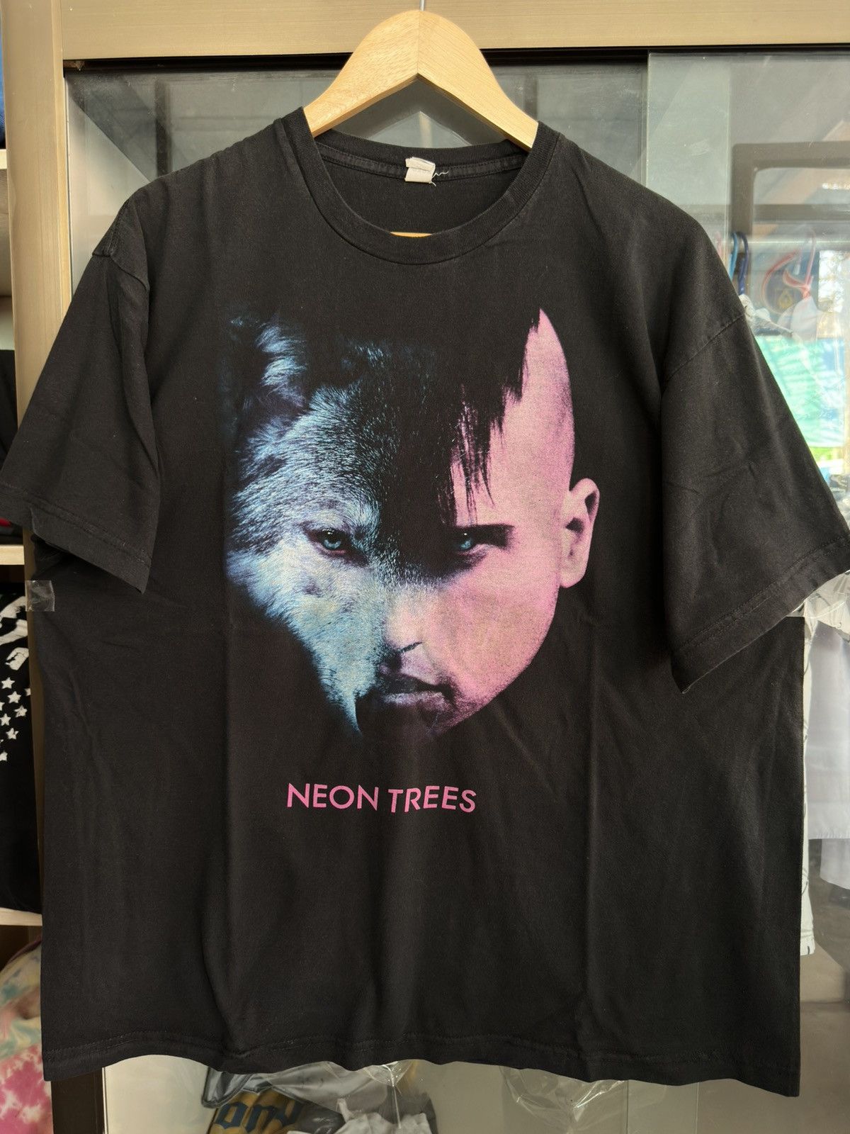 Band Tees Neon Trees T Shirt Size US XL / EU 56 / 4 - 1 Thumbnail