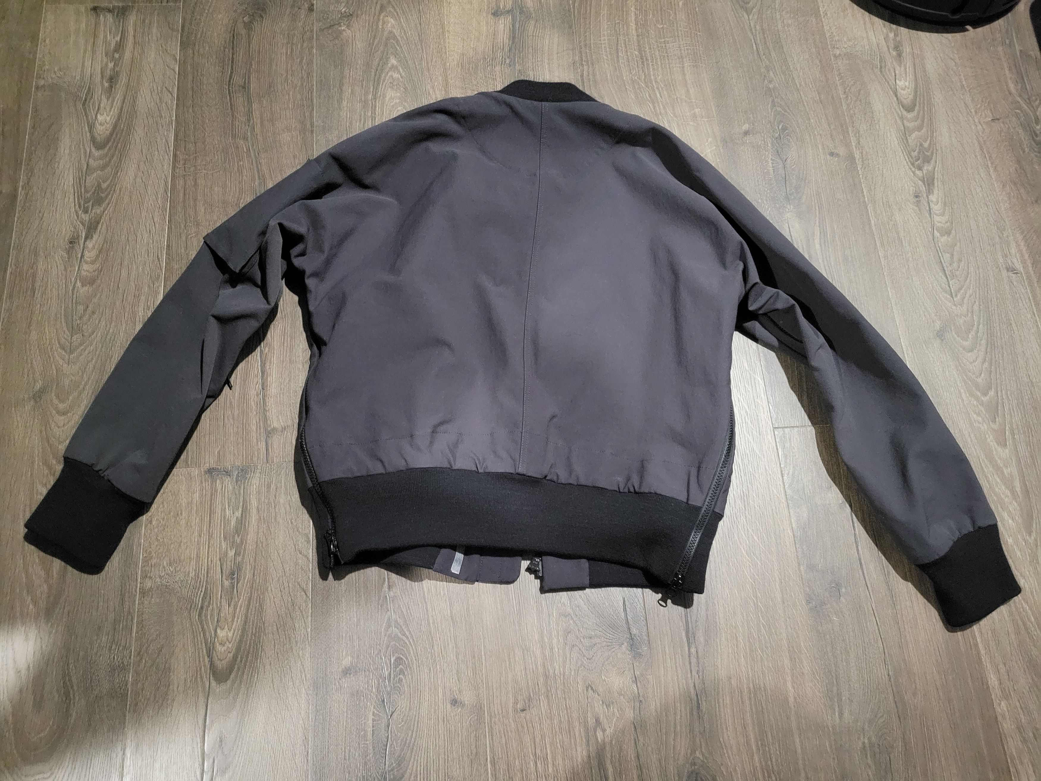 Outlier Bombtwill Bombshell Size US M / EU 48-50 / 2 - 5 Thumbnail