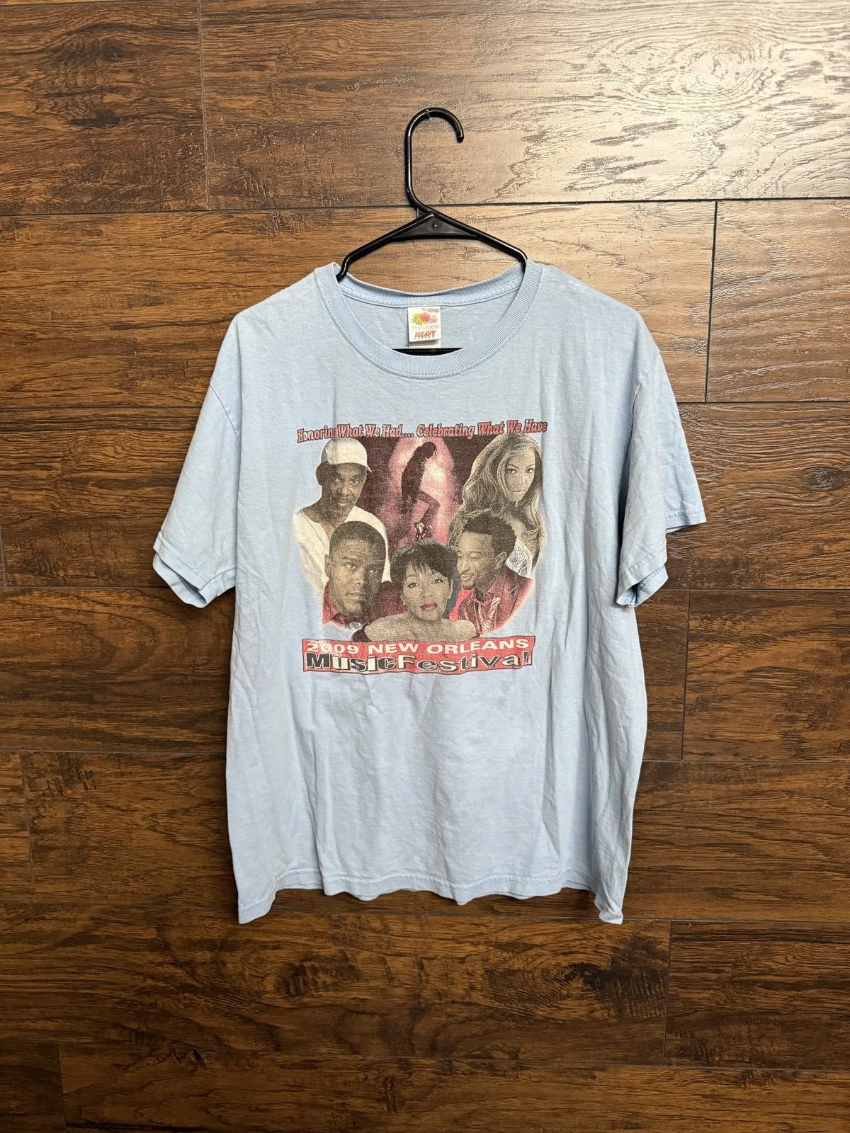 Fruit Of The Loom 2009 New Orleans Music Festival T-shirt Line Up on Back Tee Size US L / EU 52-54 / 3 - 1 Thumbnail