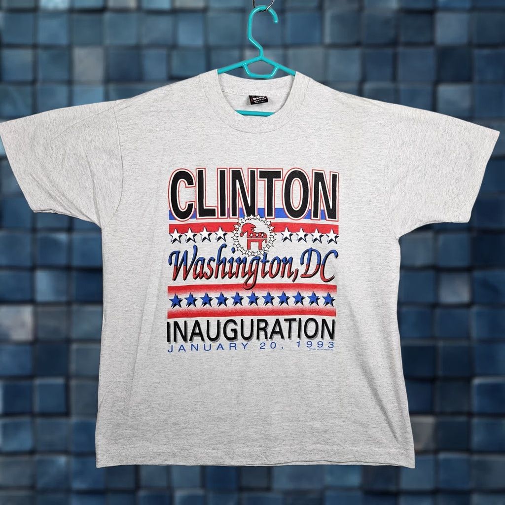 Fruit Of The Loom VINTAGE Bill Clinton Presidential Inauguration Graphic Short Sleeve Tee XL Gray Mens T-Shirt 1990s Size US 36 / EU 52 - 1 Thumbnail