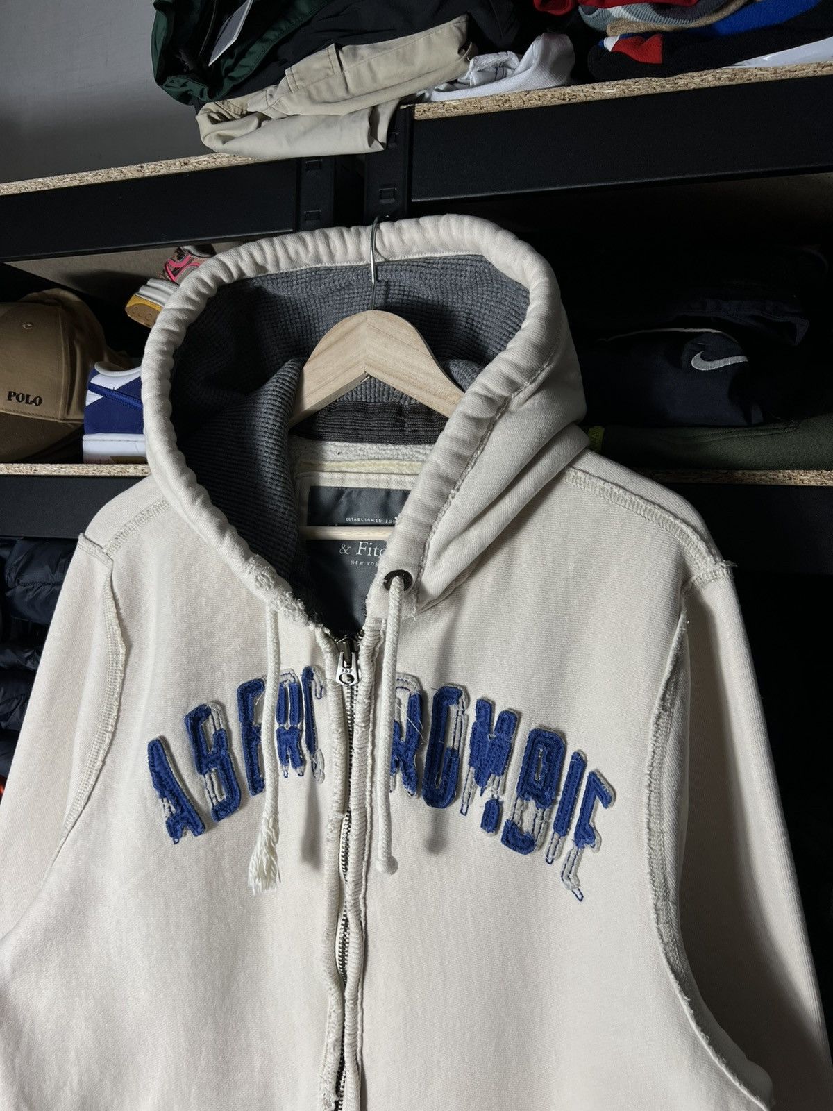 Abercrombie & Fitch Y2K Abercrombie & Fitch Distressed Vintage Hoodie Zip Up Size US XL / EU 56 / 4 - 2 Thumbnail