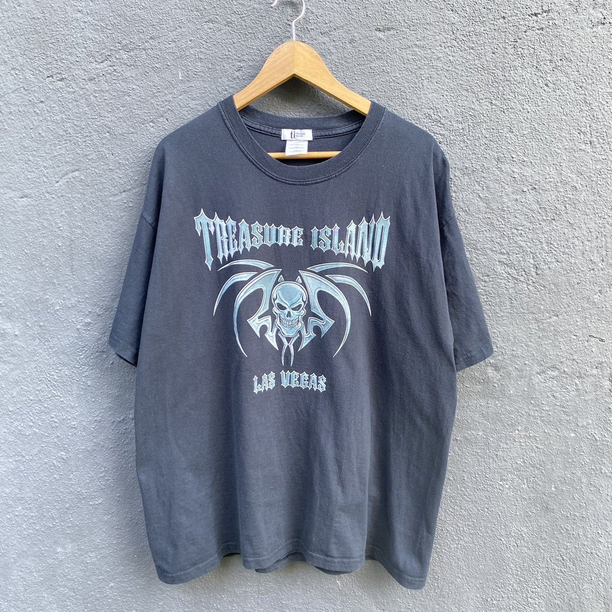 Vintage Faded Y2K Treasure Island Las Vegas ERD GRUNGE TEE
