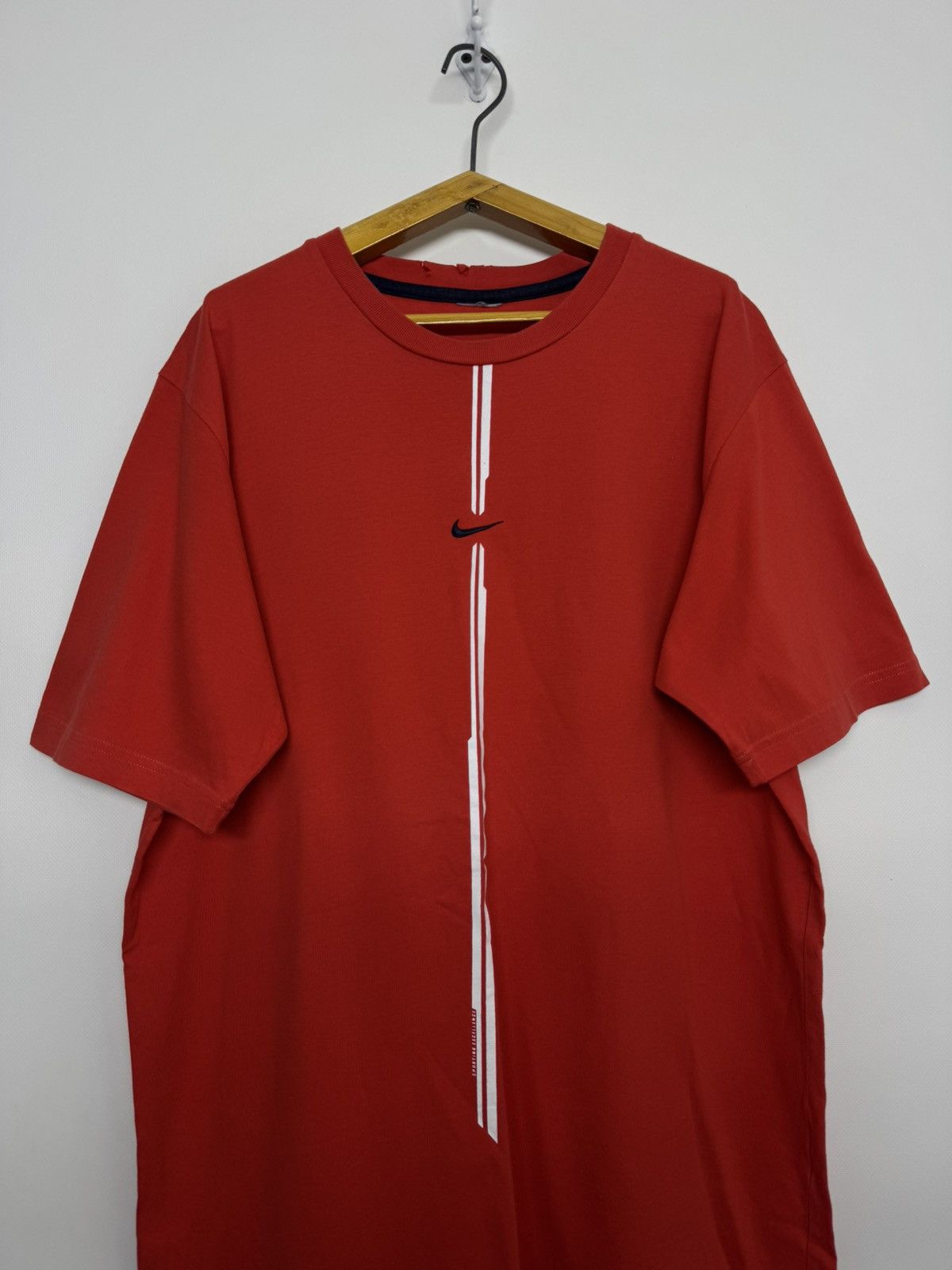 Nike Vintage Y2k Nike Big Logo Swoosh T-Shirt Size US L / EU 52-54 / 3 - 4 Thumbnail