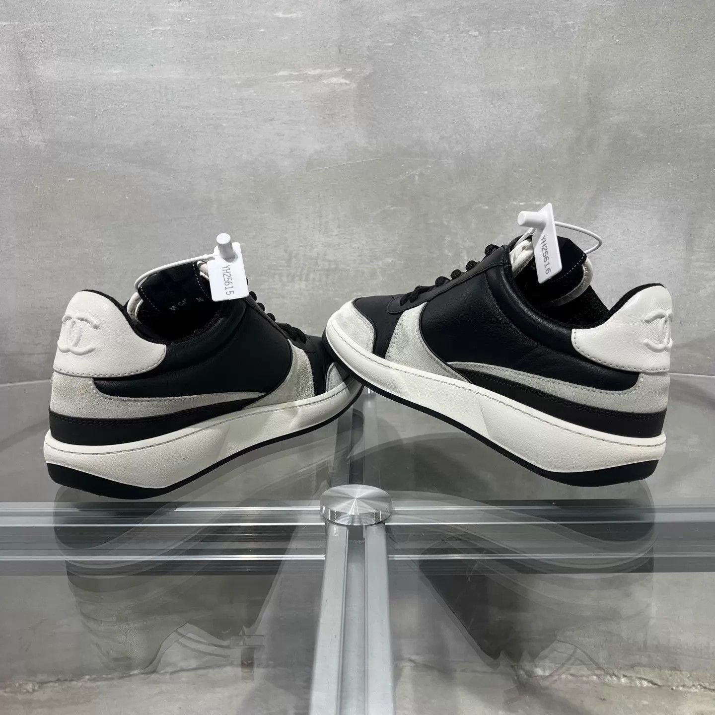 Chanel Chanel 23C Black & White CC Trainers Size 36 Size US 5.5 / IT 35.5 - 5 Thumbnail