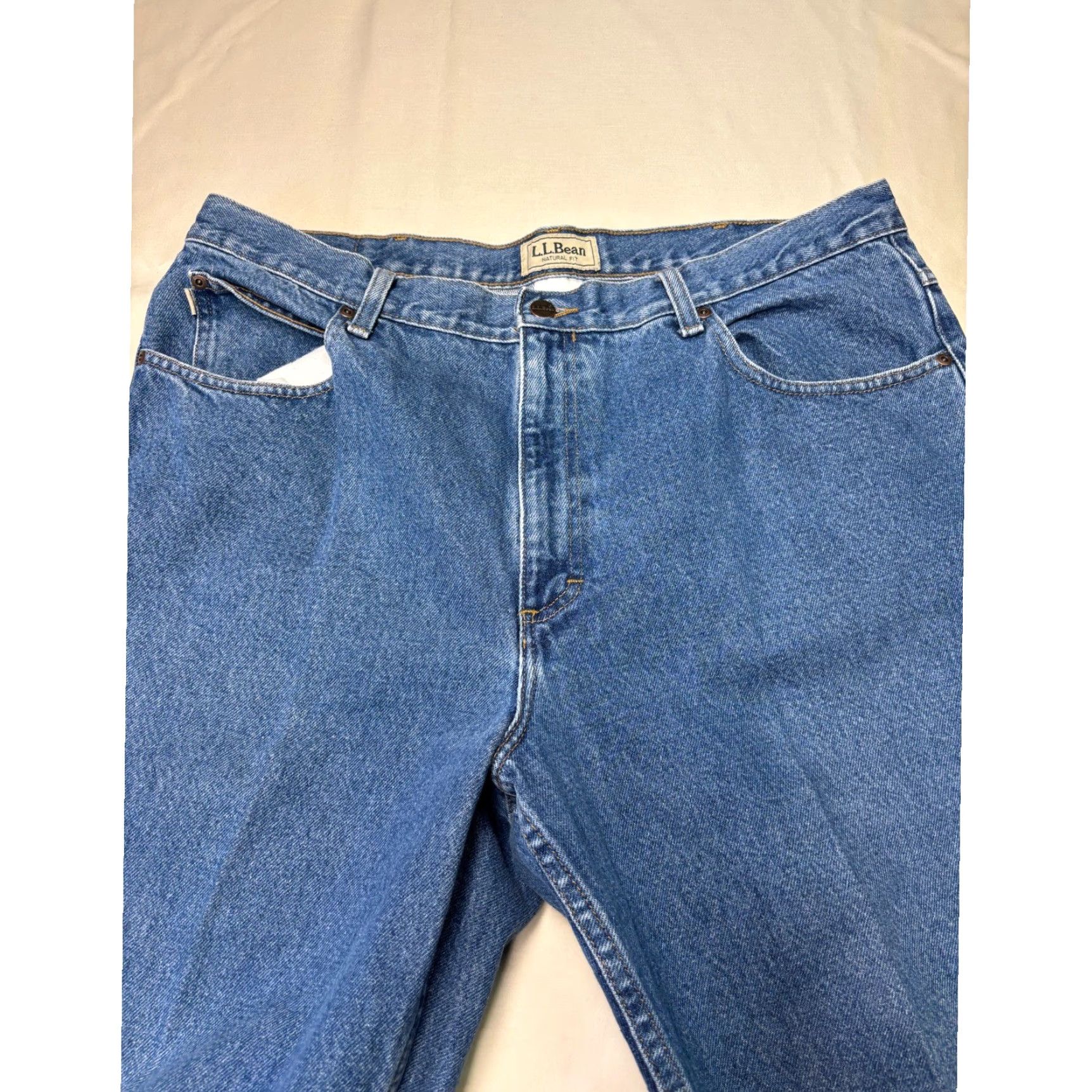 Vintage LL Bean Natural Fit Mens Jeans 40x28 Blue 100% Cotton Denim Straight Relaxed Five-Pocket Zip Button Closure Leather Patch Mens Size US 40 / EU 56 - 2 Thumbnail