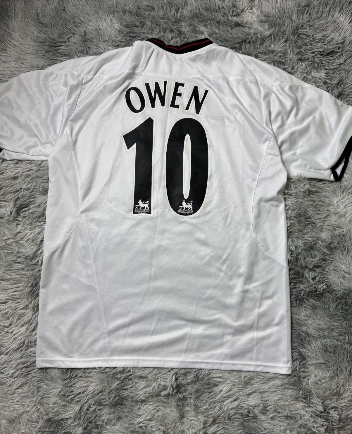 Vintage Vintage Liverpool Michael Owen 2003-2005 Size US XL / EU 56 / 4 - 8 Thumbnail