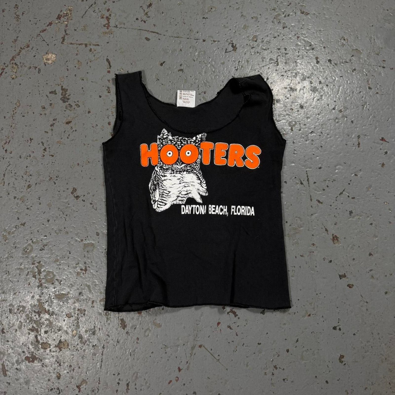 Other Vintage hooters daytona tank top Size S / US 4 / IT 40 - 1 Thumbnail