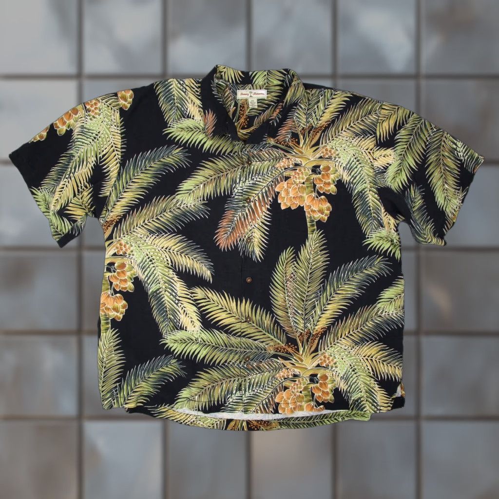 Tommy Bahama Tommy Bahama Shirt Men 2XL Black Floral Button Up Silk Camp Loop Collar Hawaiian Size US XXL / EU 58 / 5 - 1 Thumbnail