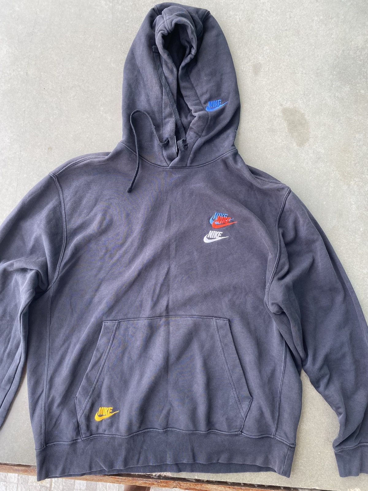 Nike Nike Multi Logo Hoodie Black Pullover Streetwear Size US L / EU 52-54 / 3 - 1 Thumbnail