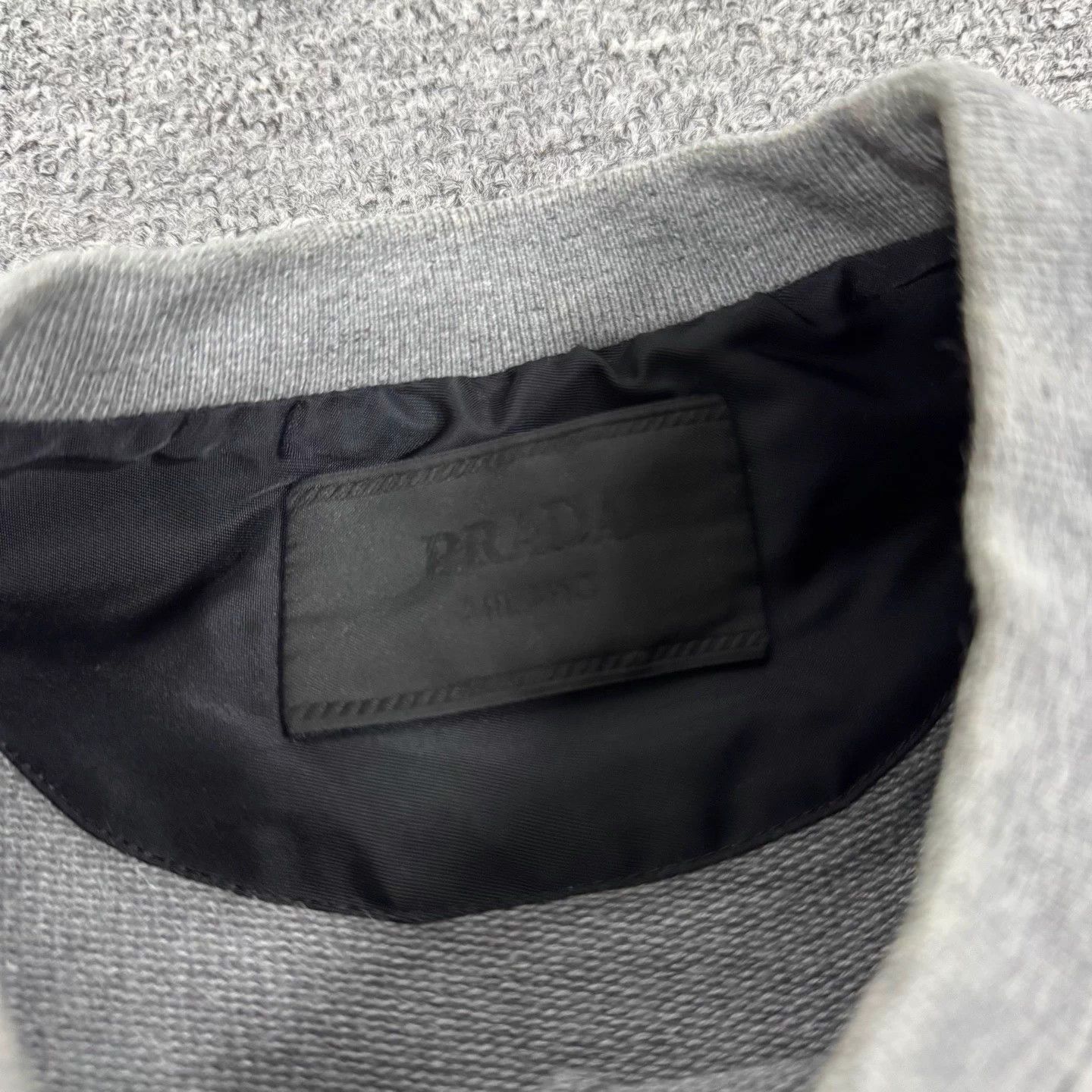 Prada Prada crewneck logo sweatshirt S Size US S / EU 44-46 / 1 - 6 Thumbnail