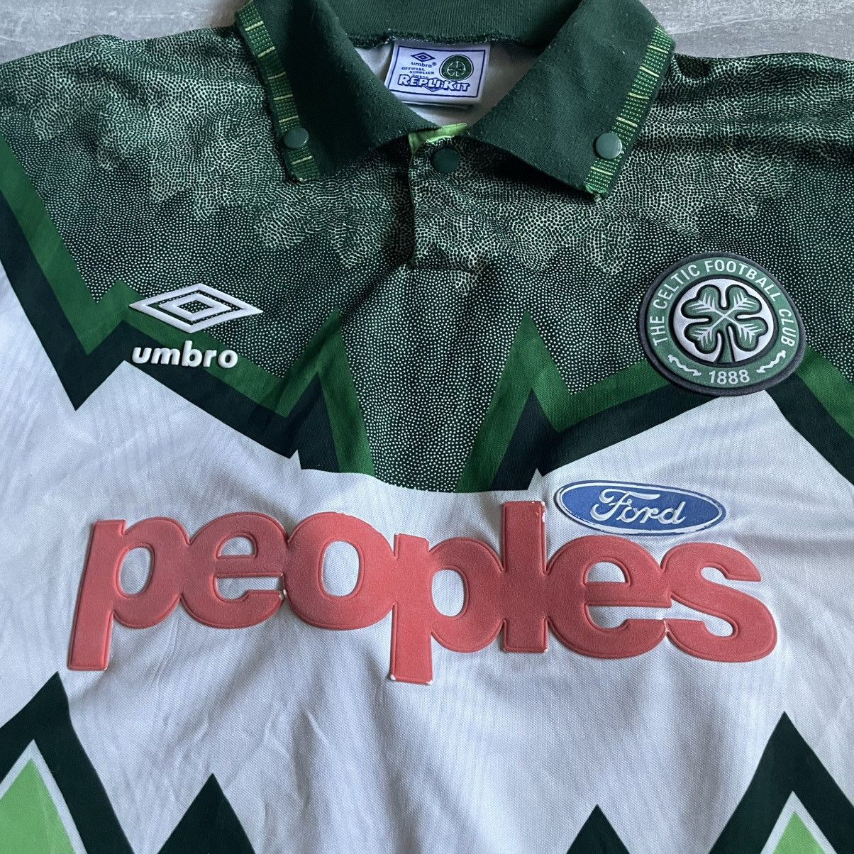 Umbro Vintage 90s jersey 1989 1991 Celtic Umbro Ford peoples repli Size US M / EU 48-50 / 2 - 2 Thumbnail