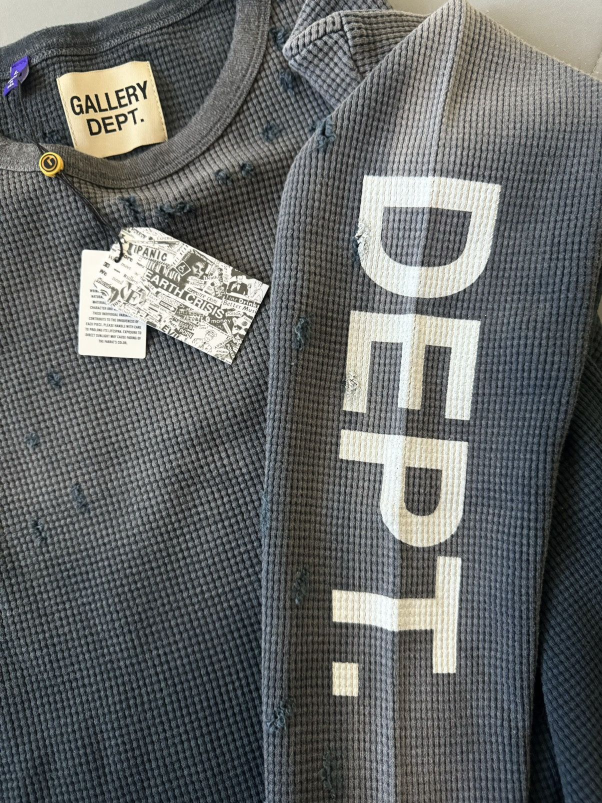Gallery Dept. Gallery Dept. Urcle Distressed Thermal Long Sleeve Sz Large Size US L / EU 52-54 / 3 - 5 Thumbnail