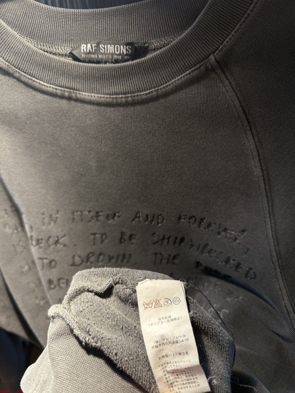Raf Simons Raf Simons AW04 “Waves” shipwreck poem sweatshirt Size US L / EU 52-54 / 3 - 11 Thumbnail