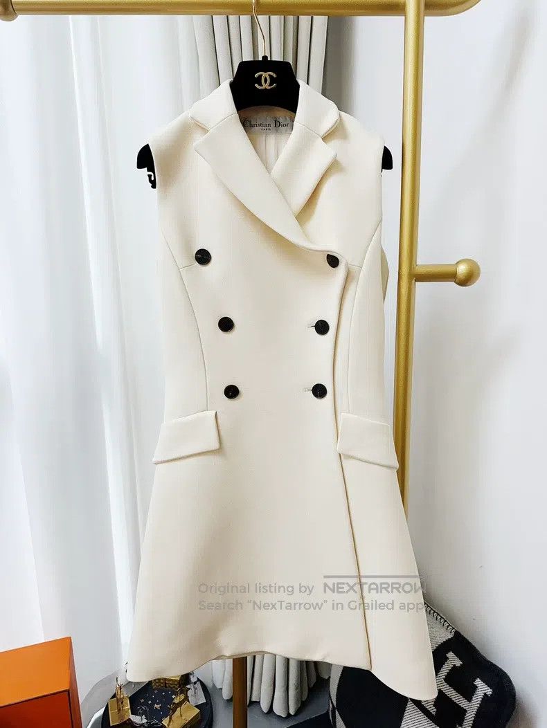 Dior Dior Classic sleeveless double-breasted long vest jacket Size XXS / US 00 / IT 34 - 1 Thumbnail