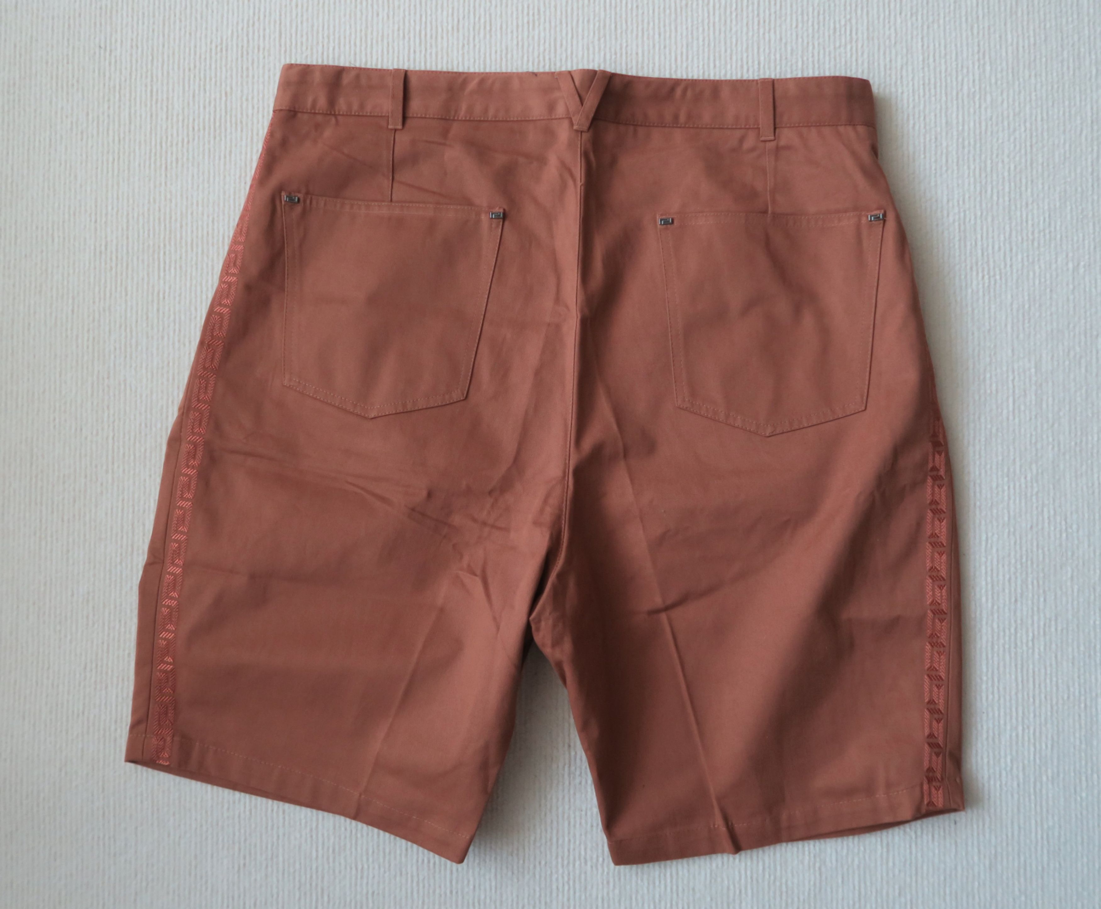 H&M × Versace Versace For H&M Embroidered Motif Shorts Size US 36 / EU 52 - 8 Thumbnail