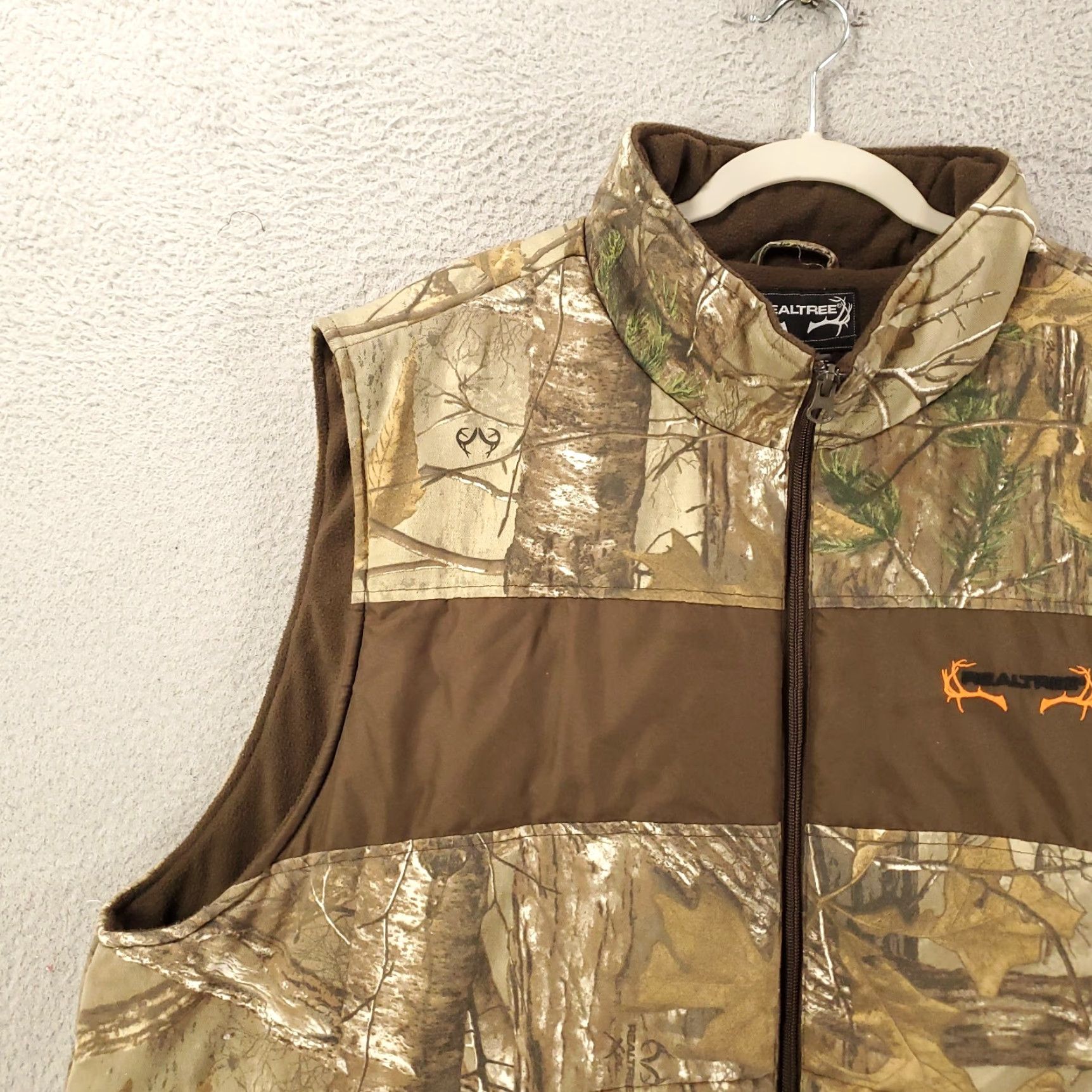 Realtree VINTAGE Realtree Vest Mens 2XL Xtra Camo Full Zip Hunting Jacket Insolated Lined Hunters Size US XXL / EU 58 / 5 - 4 Thumbnail