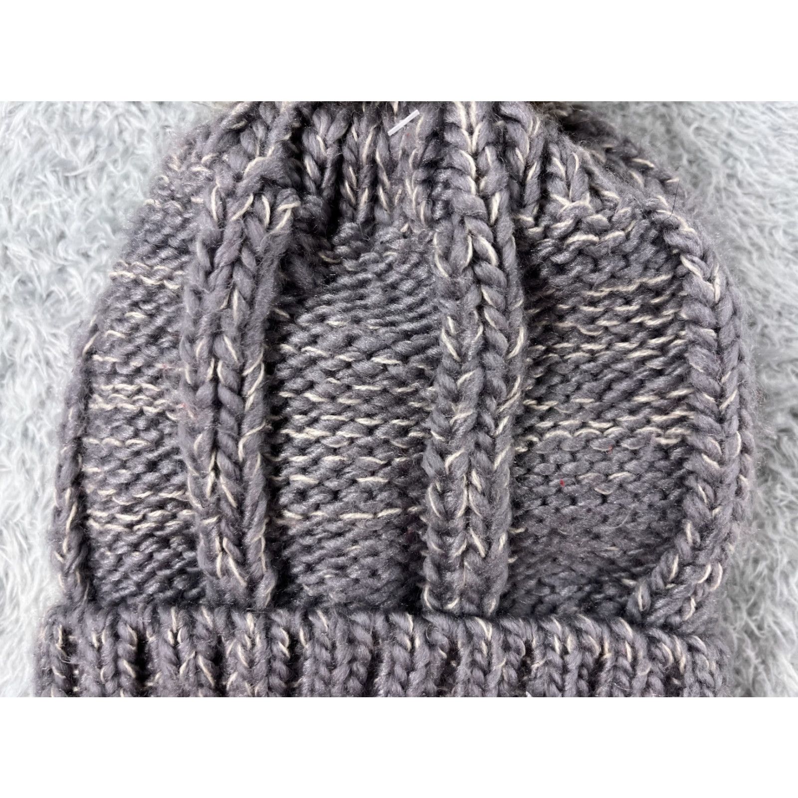 Vintage Unbranded Beanie Womens Knit Gray 100% Polyester Faux Fur Snow Ski Pom Pattern: Solid One Size Size ONE SIZE - 2 Thumbnail