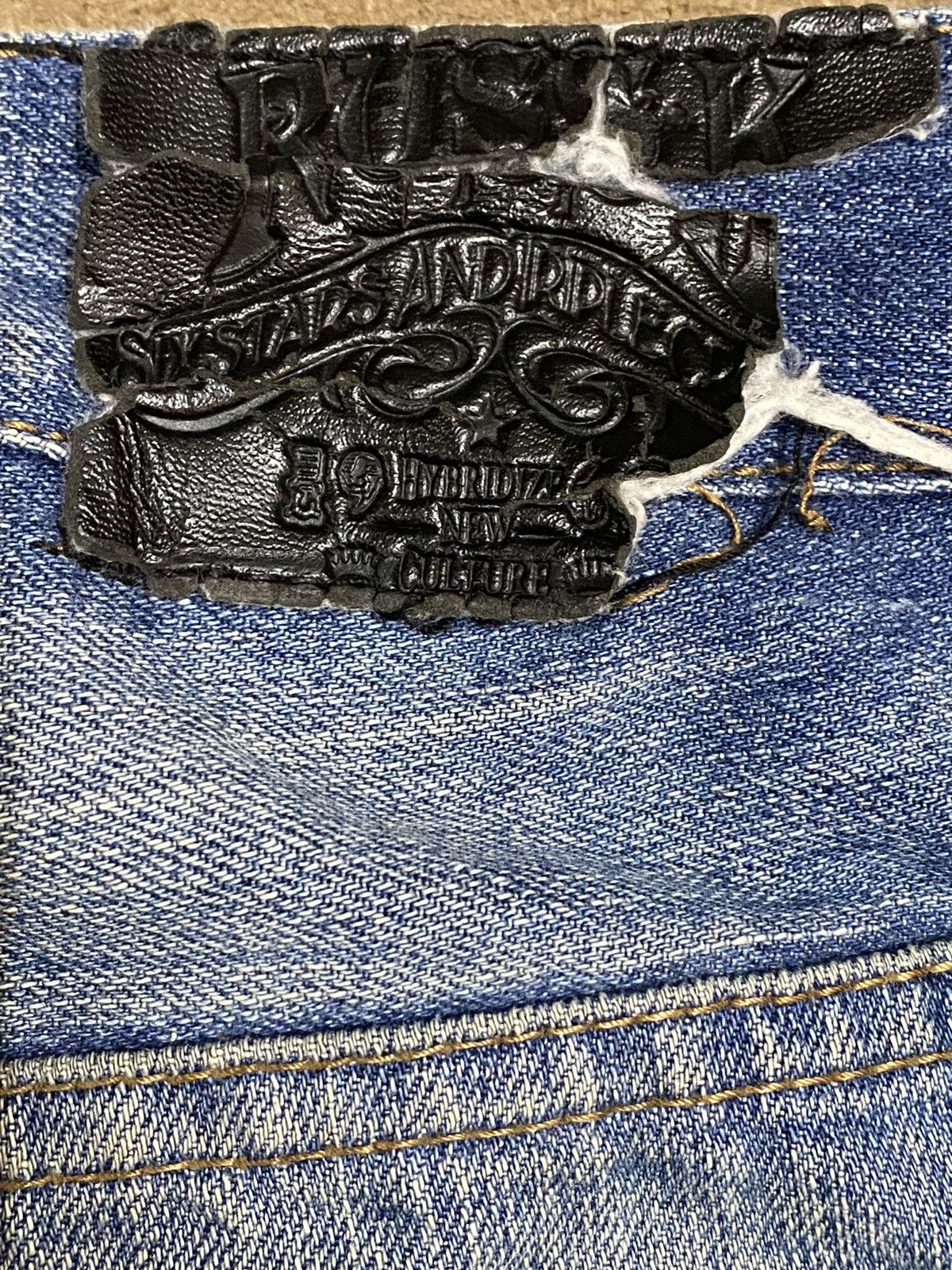 Japanese Brand Vintage Japanese Ruskk Whisker Patched Blue Wash Loose Jeans Size US 30 / EU 46 - 13 Thumbnail
