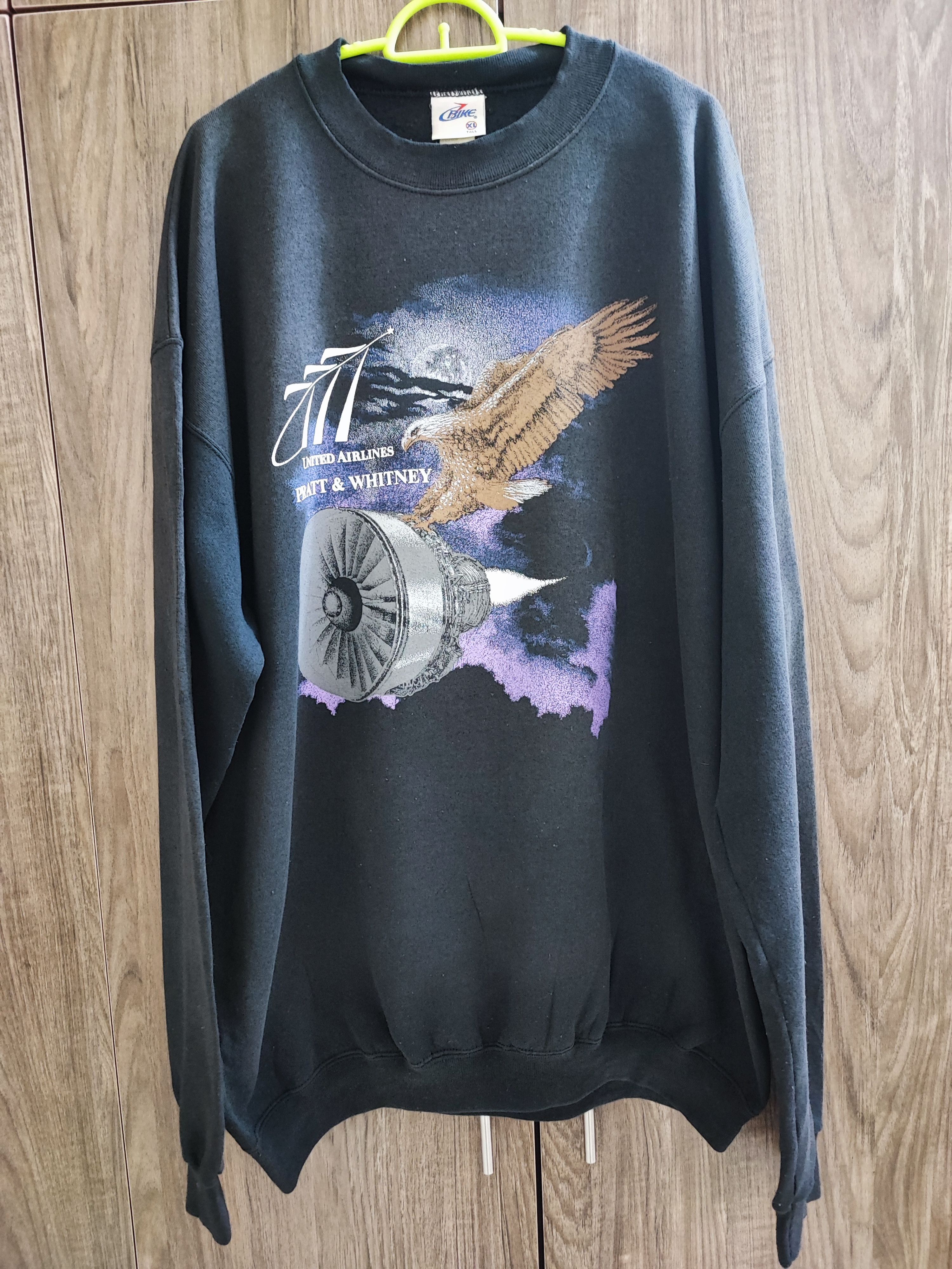 Vintage Vintage 90's Pratt & Whitney United Airlines Sweatshirt Size US XL / EU 56 / 4 - 1 Thumbnail