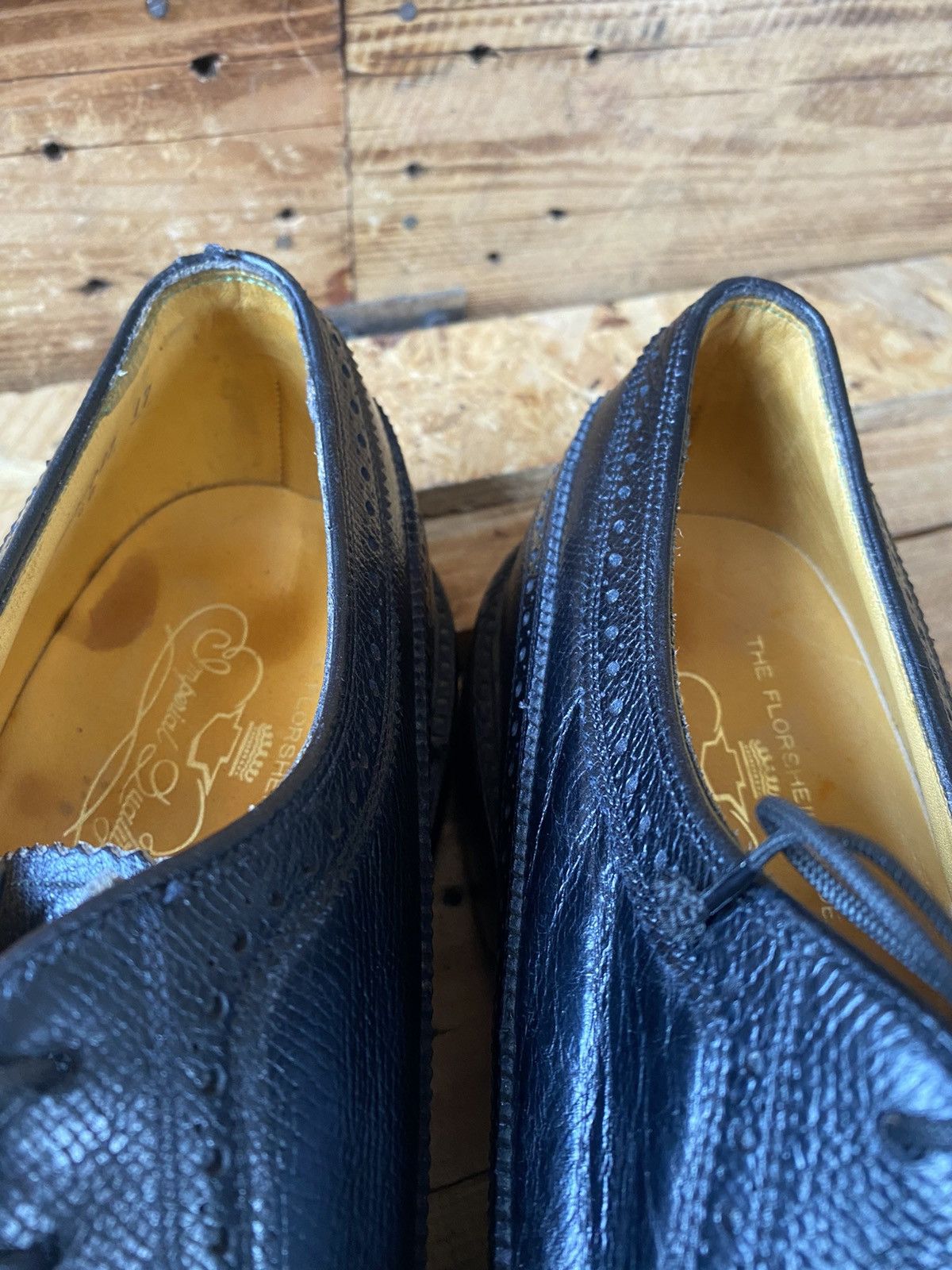 Vintage Vintage royal imperial florsheim black wingtip oxford sz 11C Size US 11 / EU 44 - 17 Thumbnail